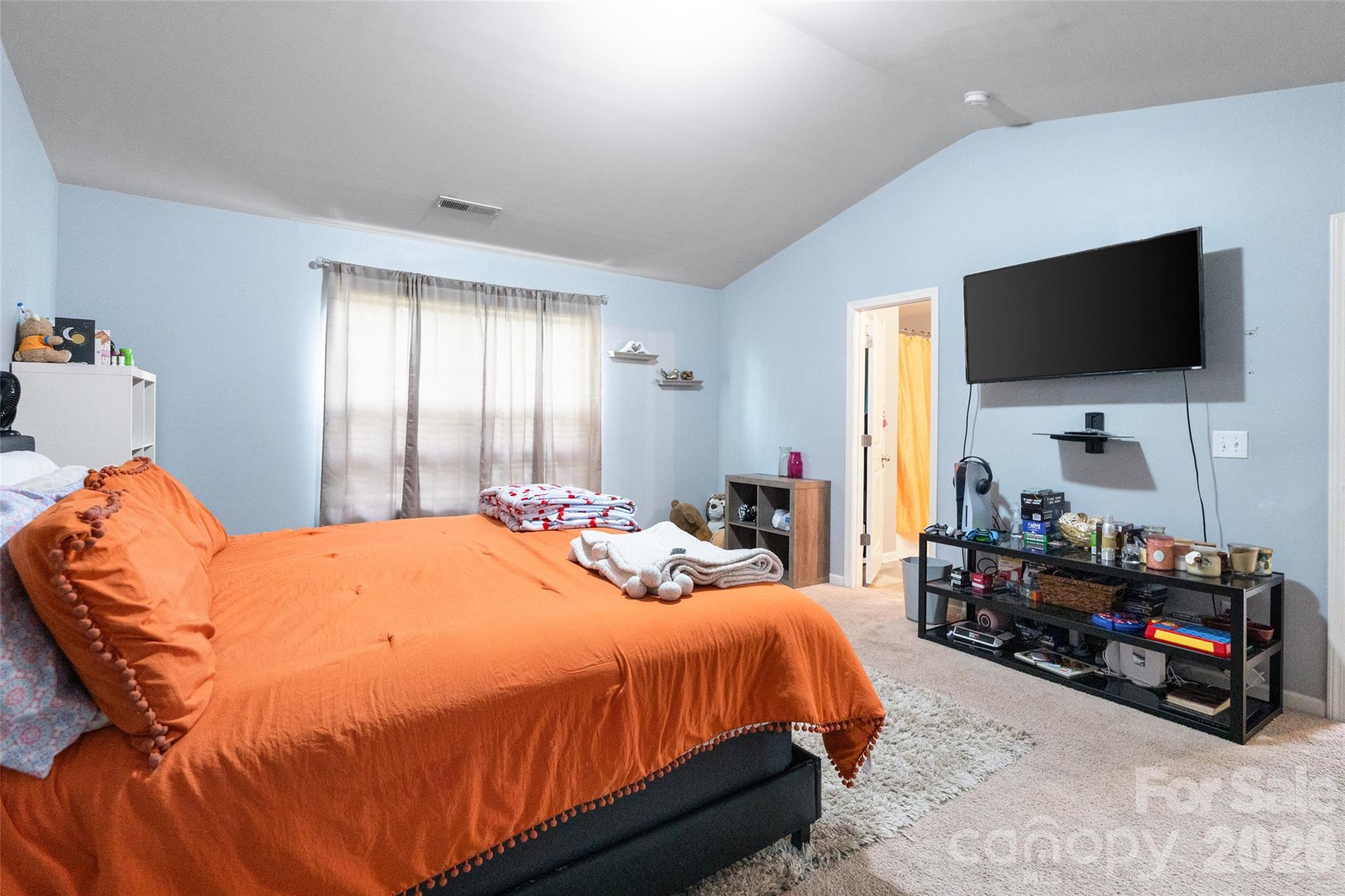 2046 E Park Drive — Lancaster