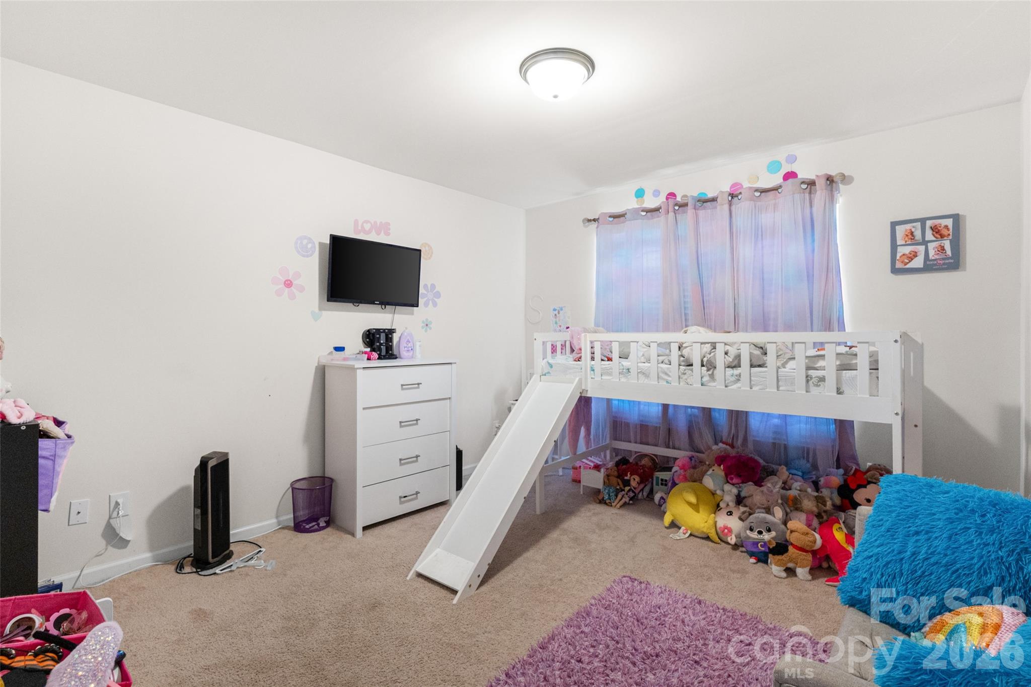 2046 E Park Drive — Lancaster