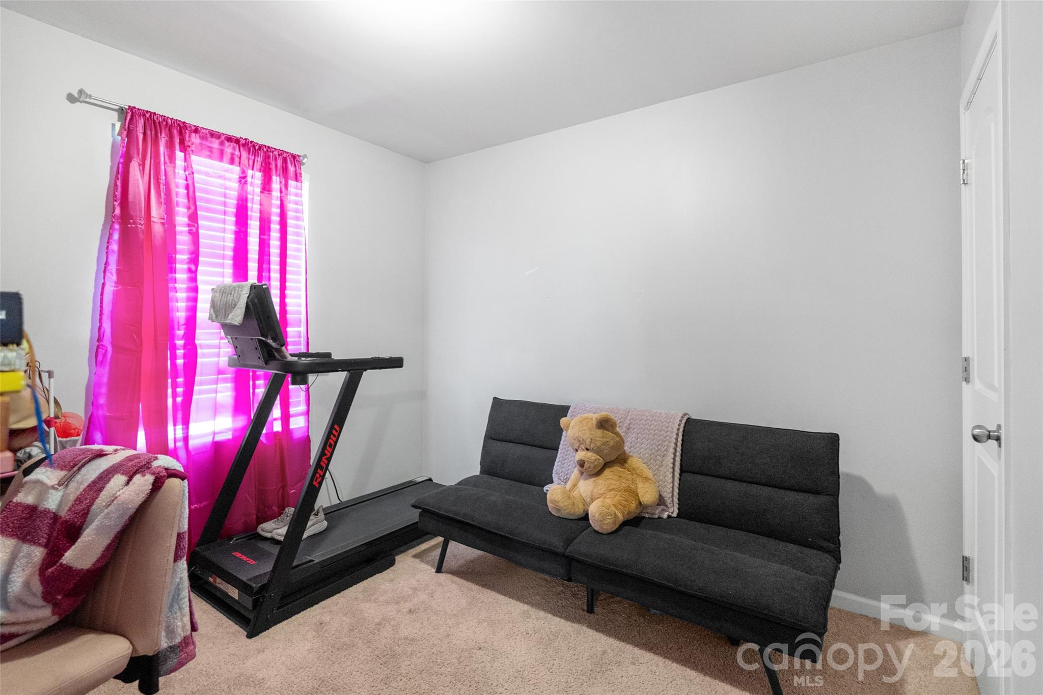 2046 E Park Drive — Lancaster