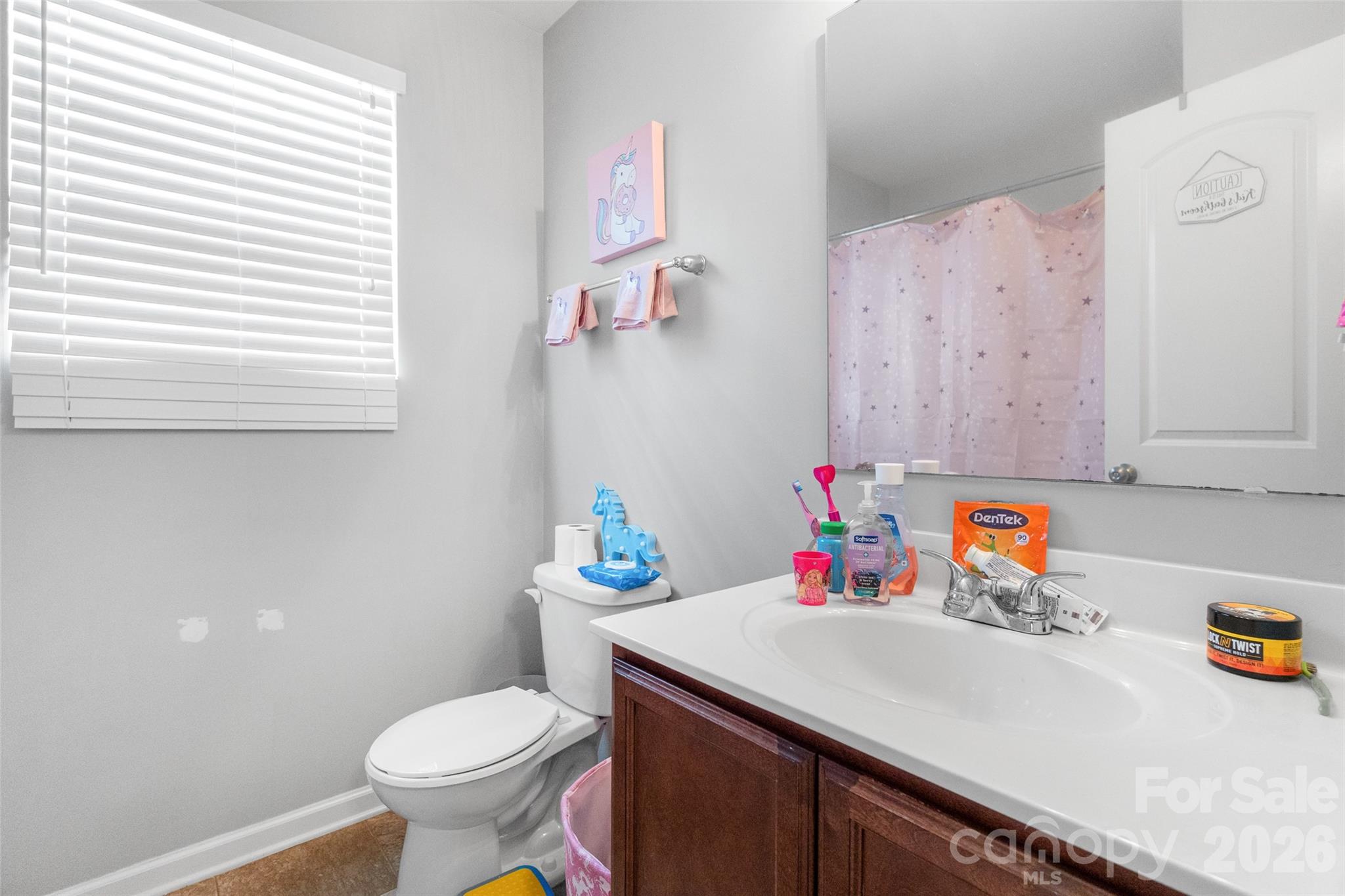 2046 E Park Drive — Lancaster
