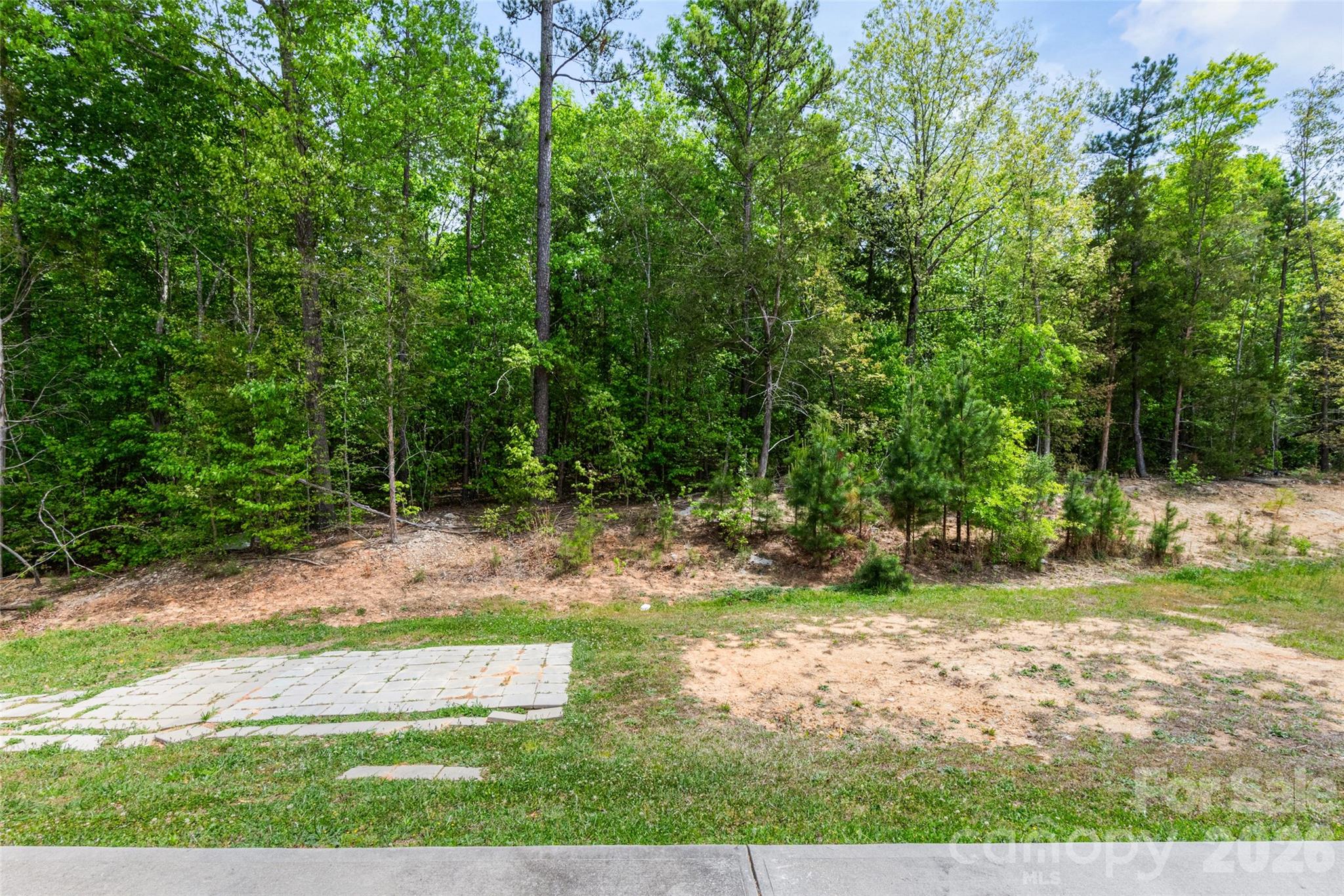 2046 E Park Drive — Lancaster