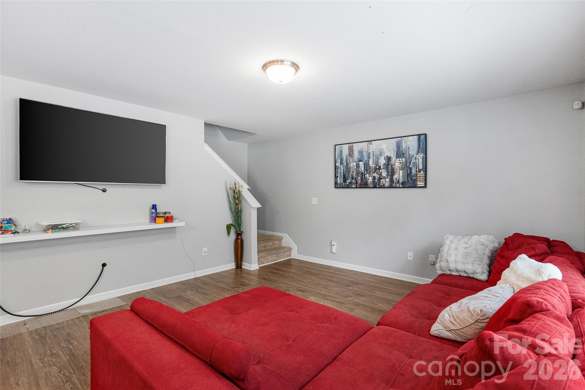 2046 E Park Drive — Lancaster