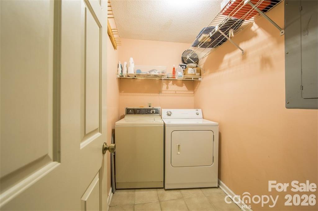 44 Sagebrush Circle — Etowah