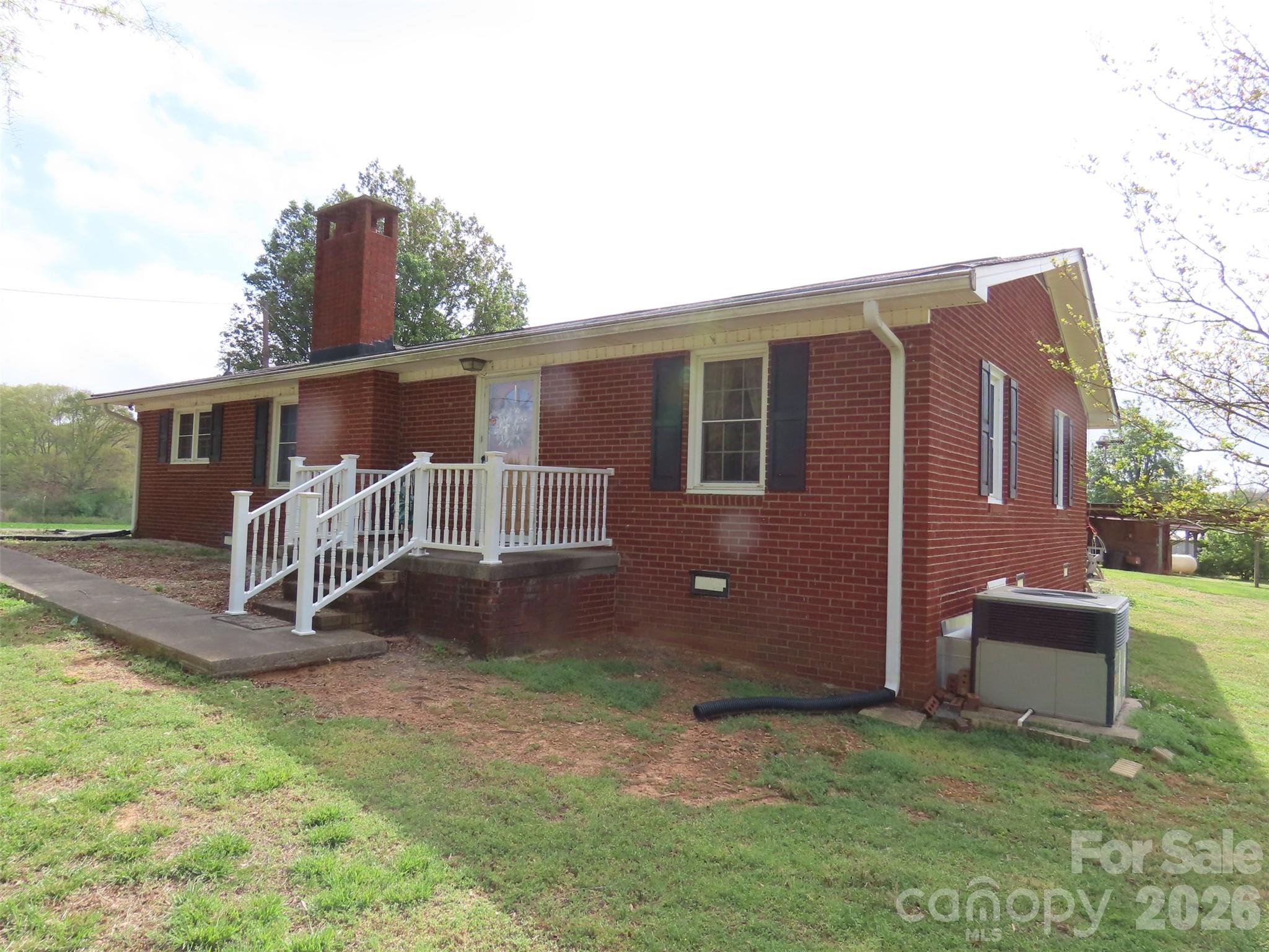 2724 Lucy Short Cut Road — Marshville