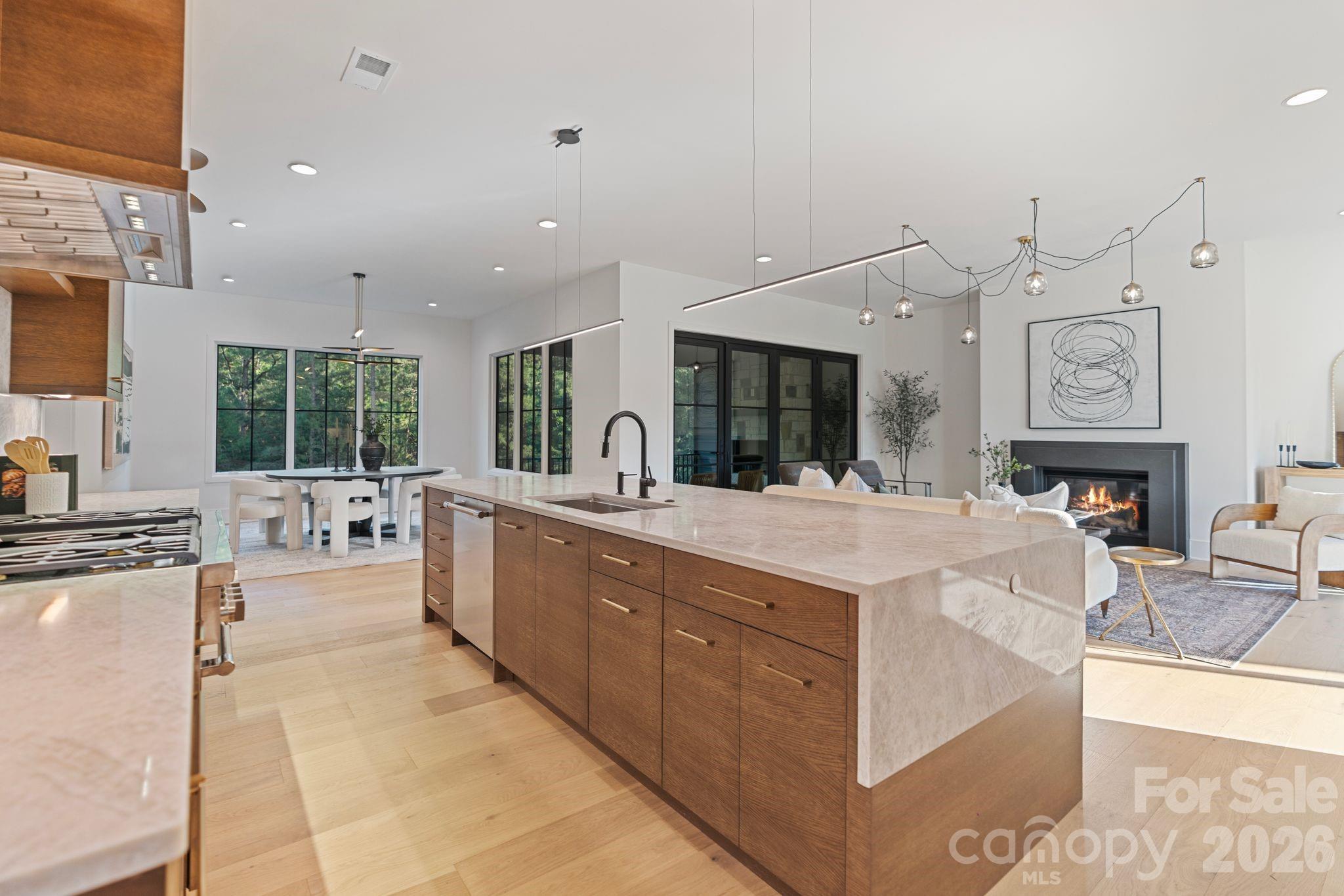 217 Crest Court — Weddington