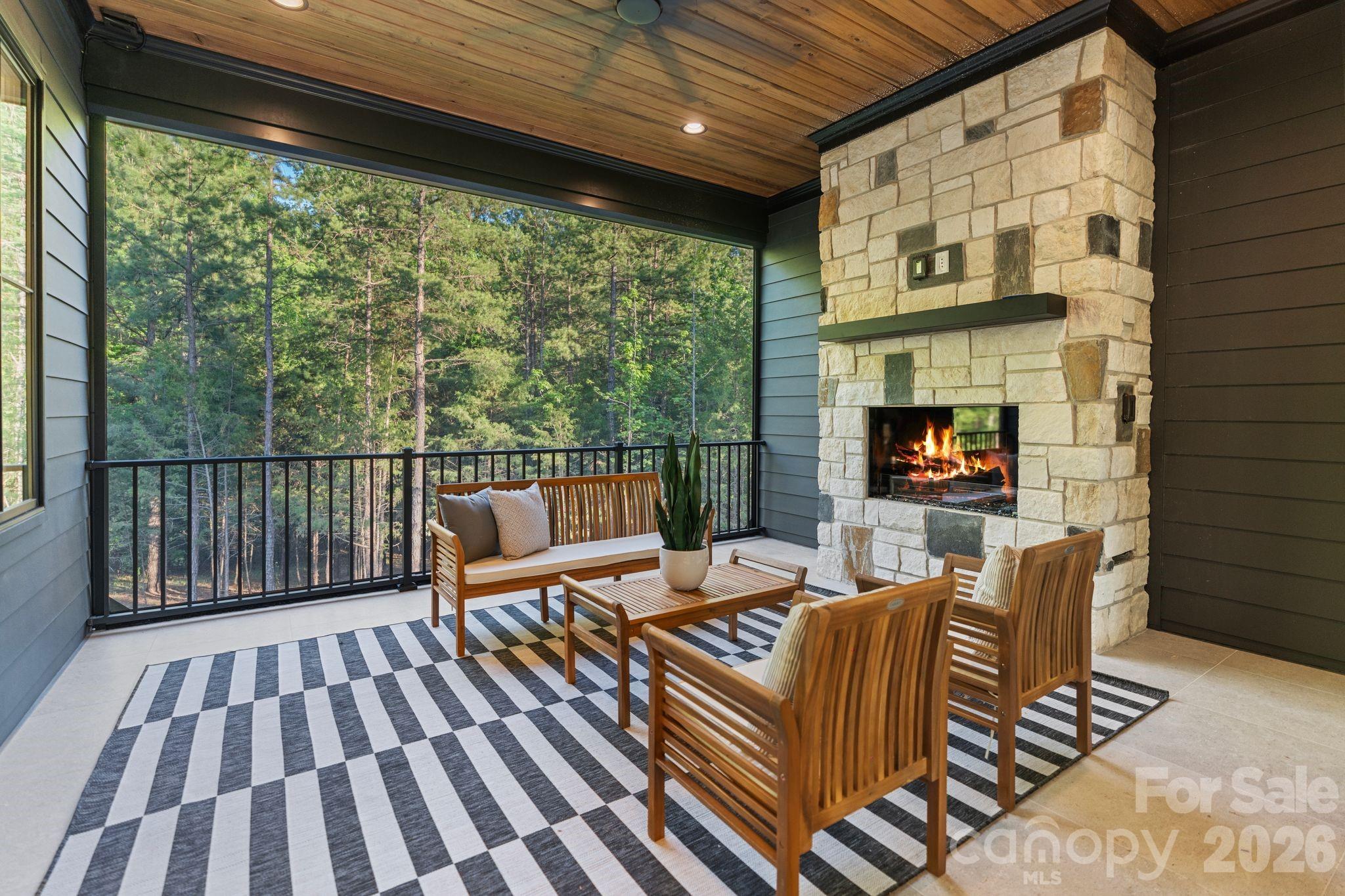 217 Crest Court — Weddington
