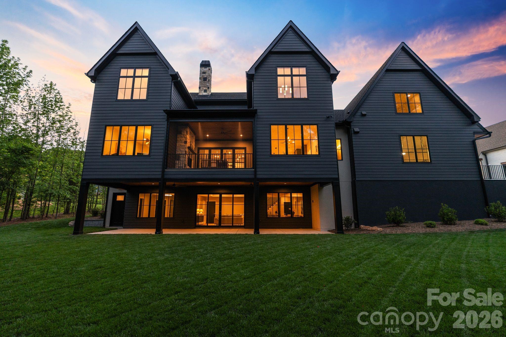 217 Crest Court — Weddington
