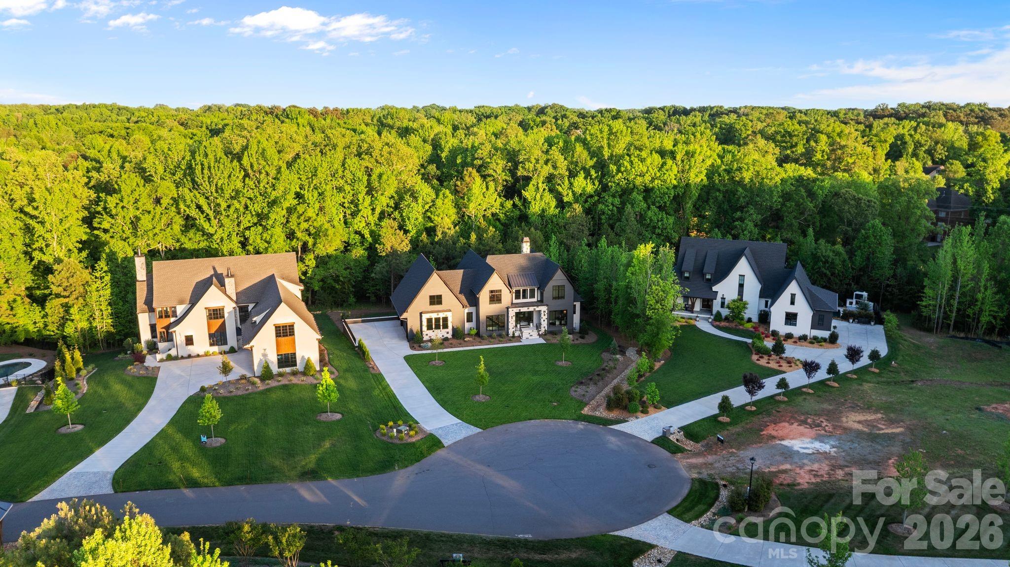 217 Crest Court — Weddington