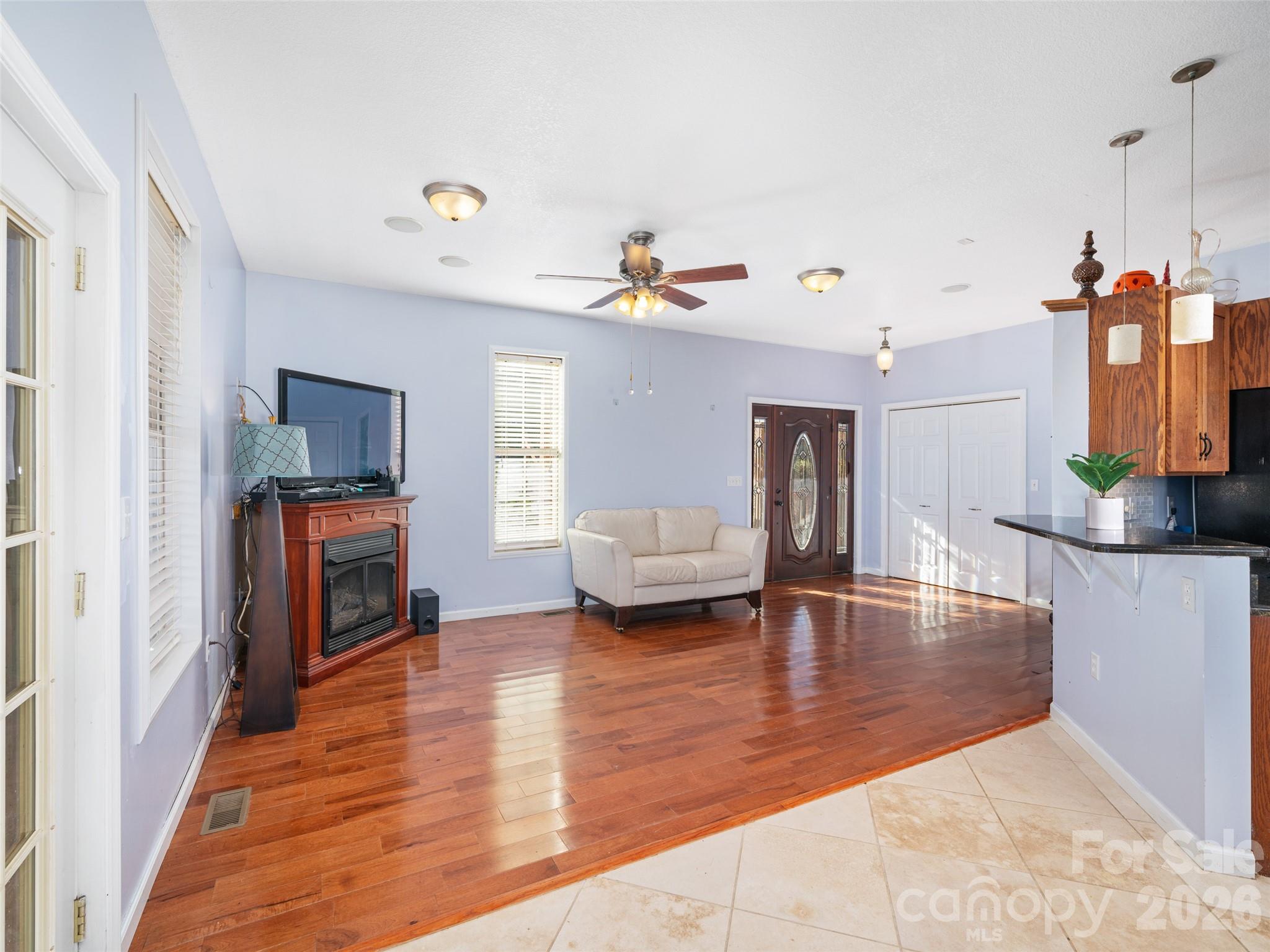 16 Sunny Lane — Mars Hill