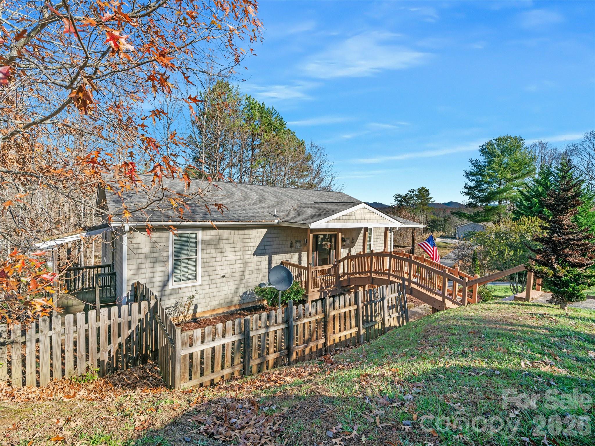 16 Sunny Lane — Mars Hill