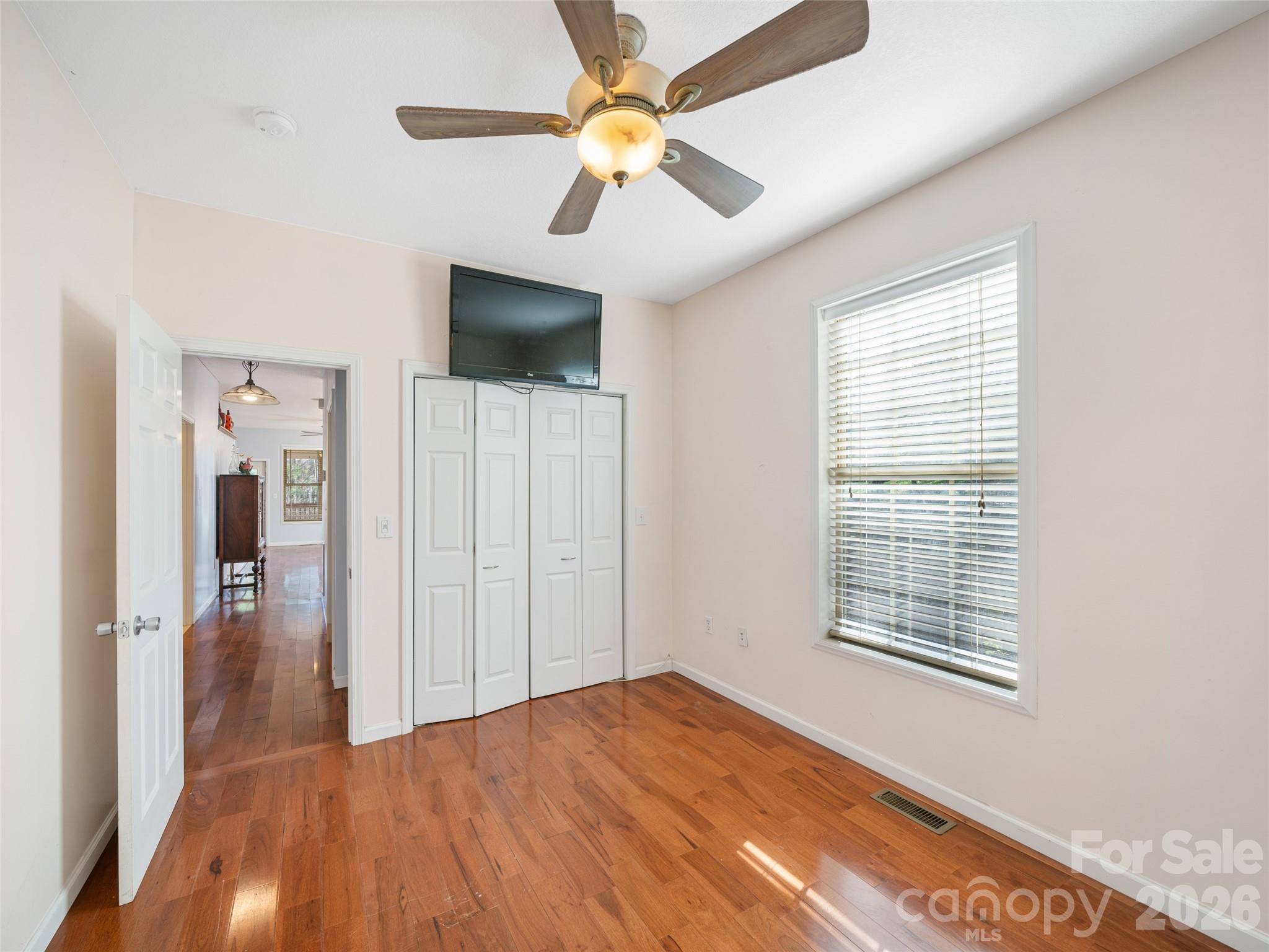 16 Sunny Lane — Mars Hill