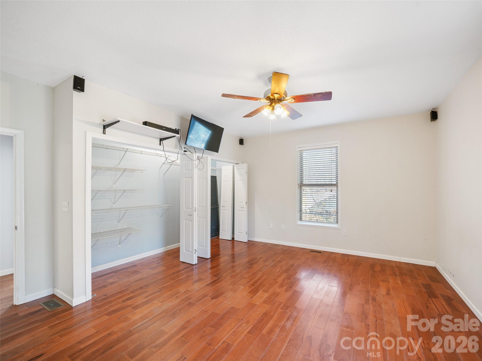 16 Sunny Lane — Mars Hill