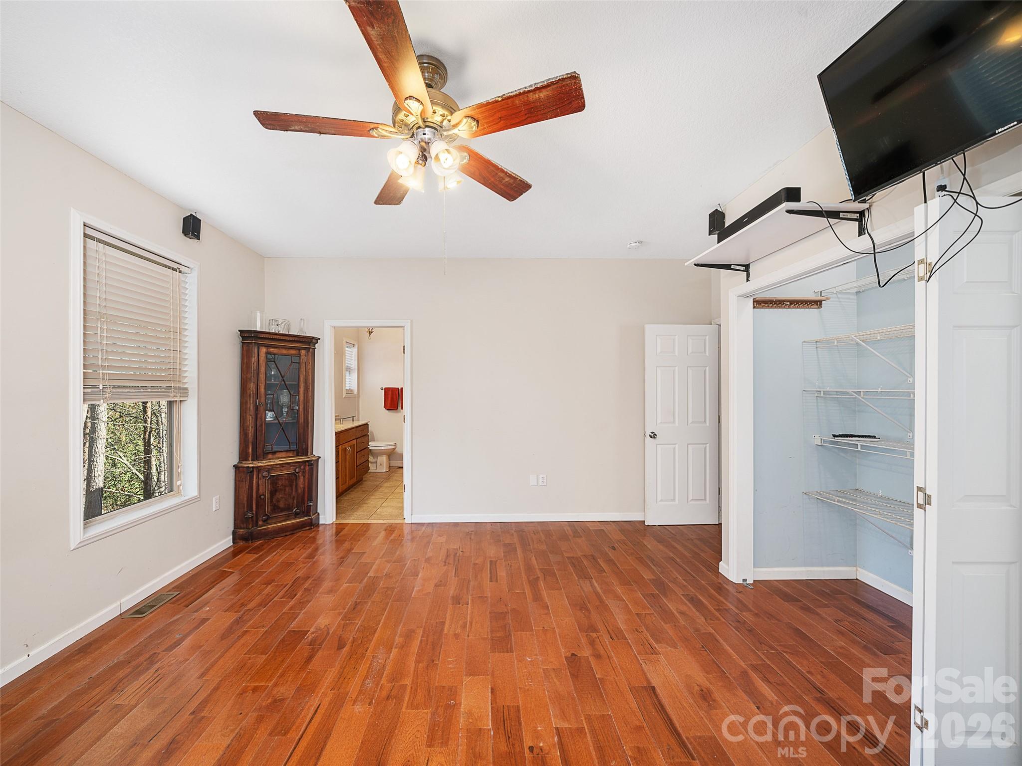 16 Sunny Lane — Mars Hill