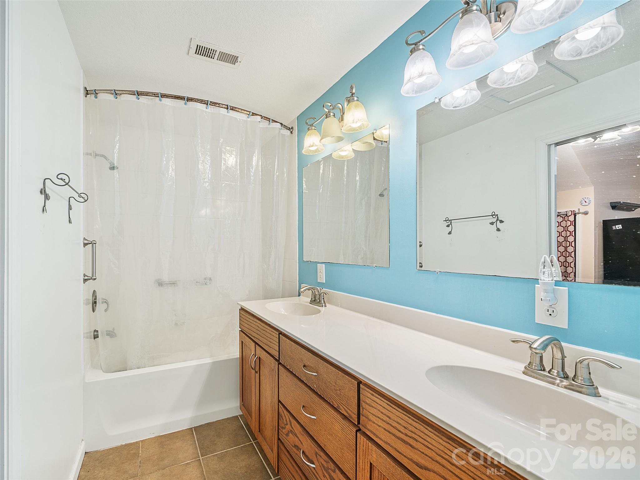 16 Sunny Lane — Mars Hill
