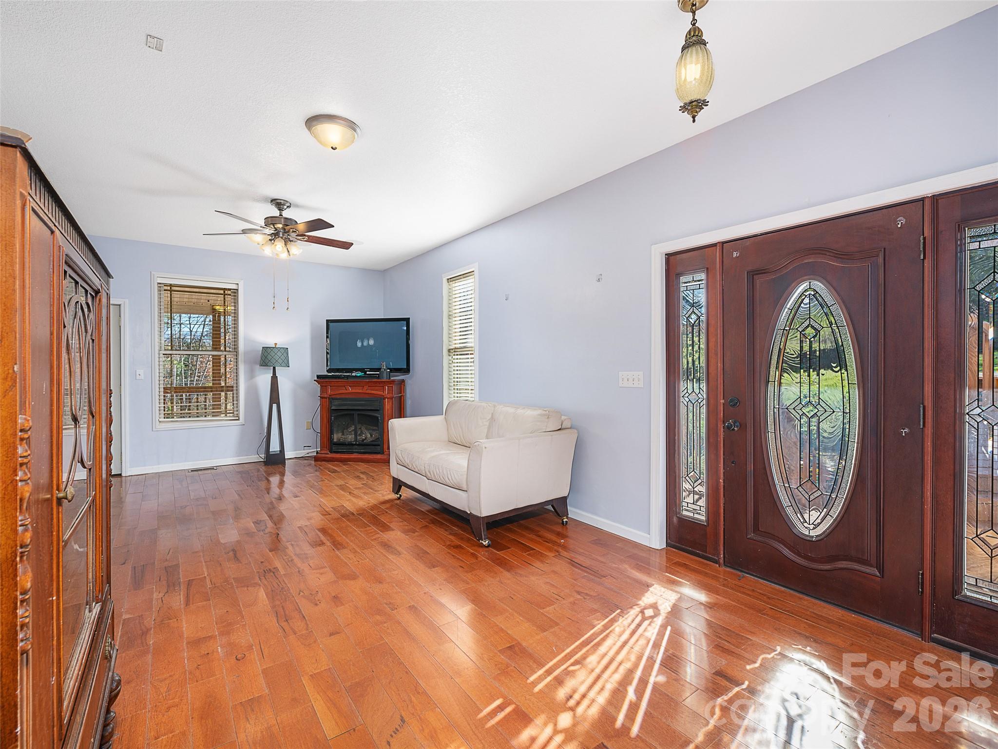 16 Sunny Lane — Mars Hill