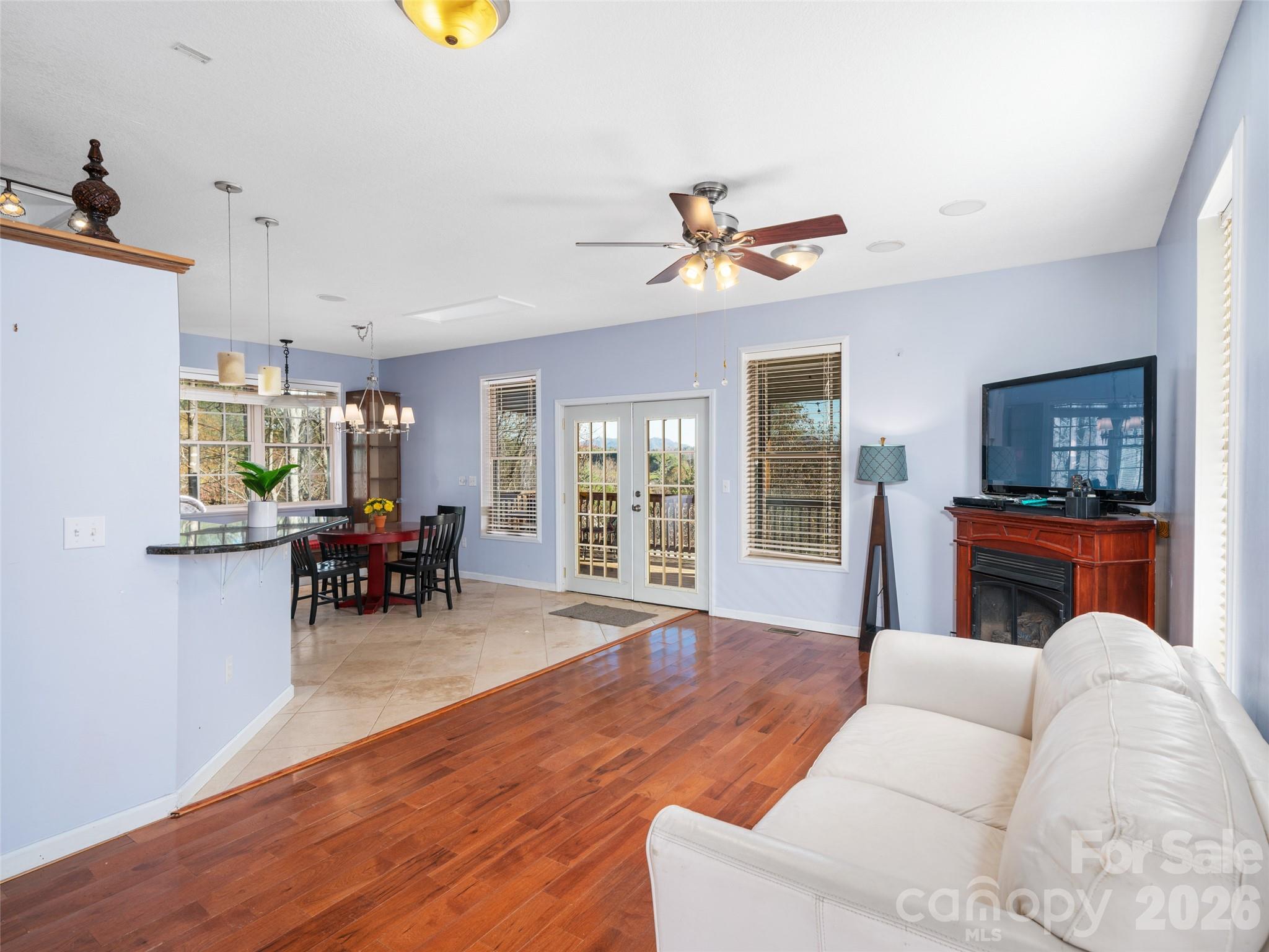 16 Sunny Lane — Mars Hill