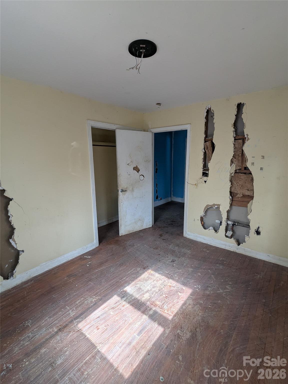 379 Oakview Park Road — Asheville