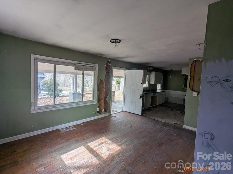 379 Oakview Park Road — Asheville