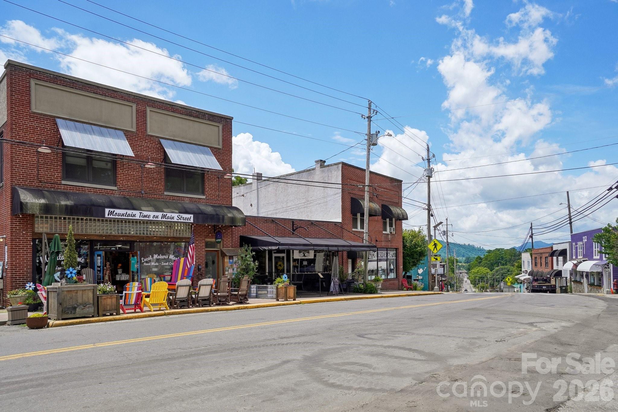 32 South View Drive — Burnsville