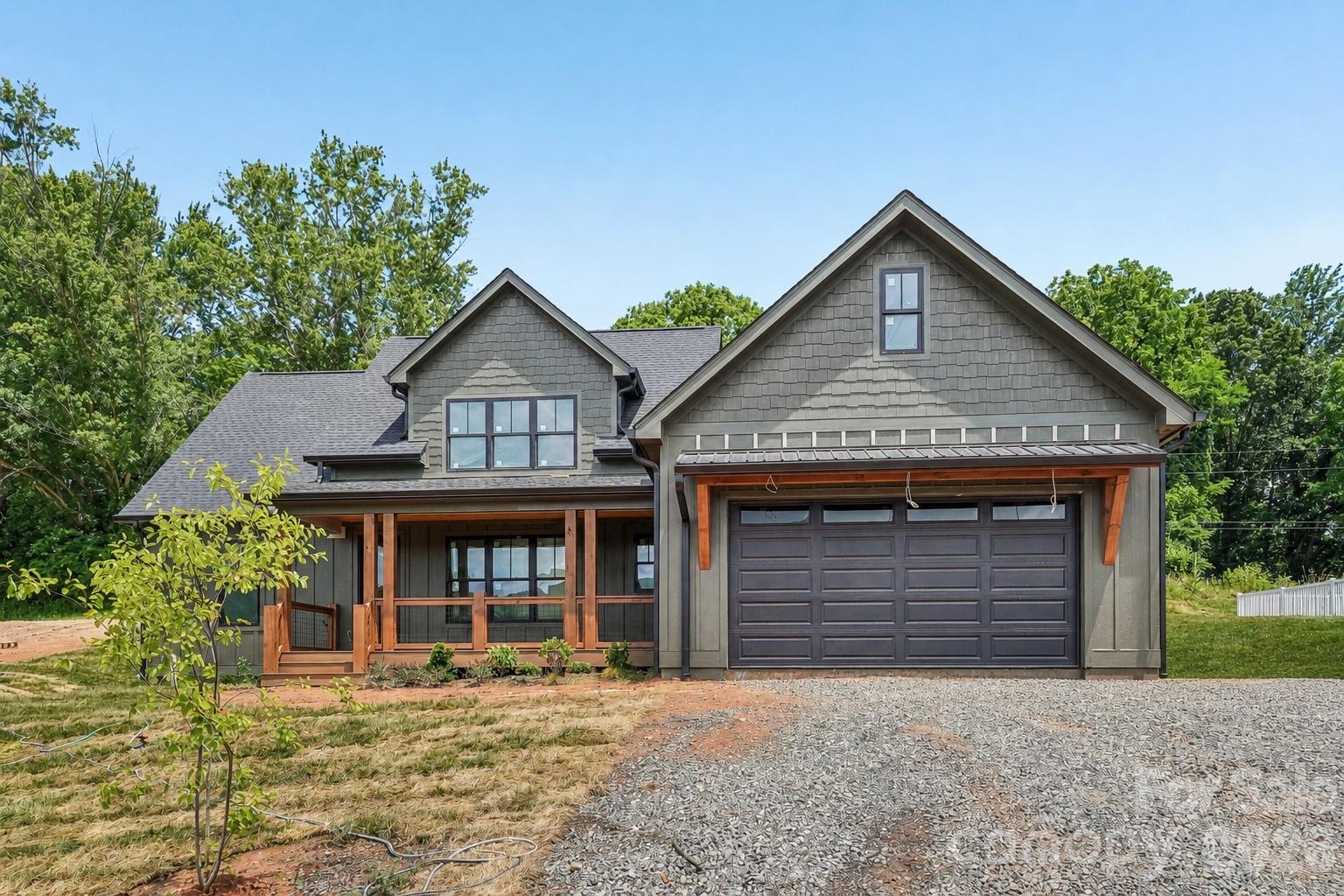 32 South View Drive — Burnsville