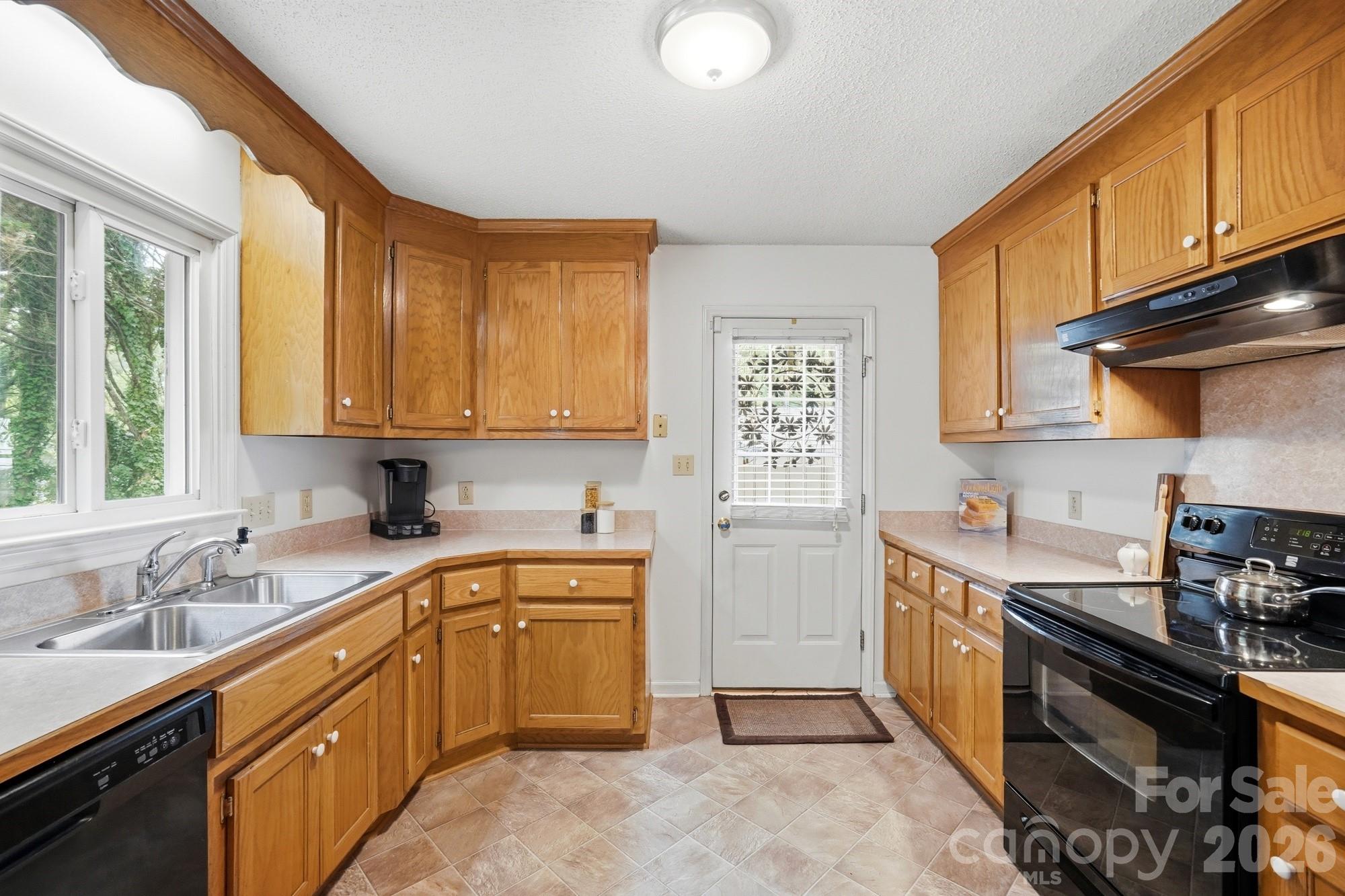 1037 Wilkerson Street — Belmont