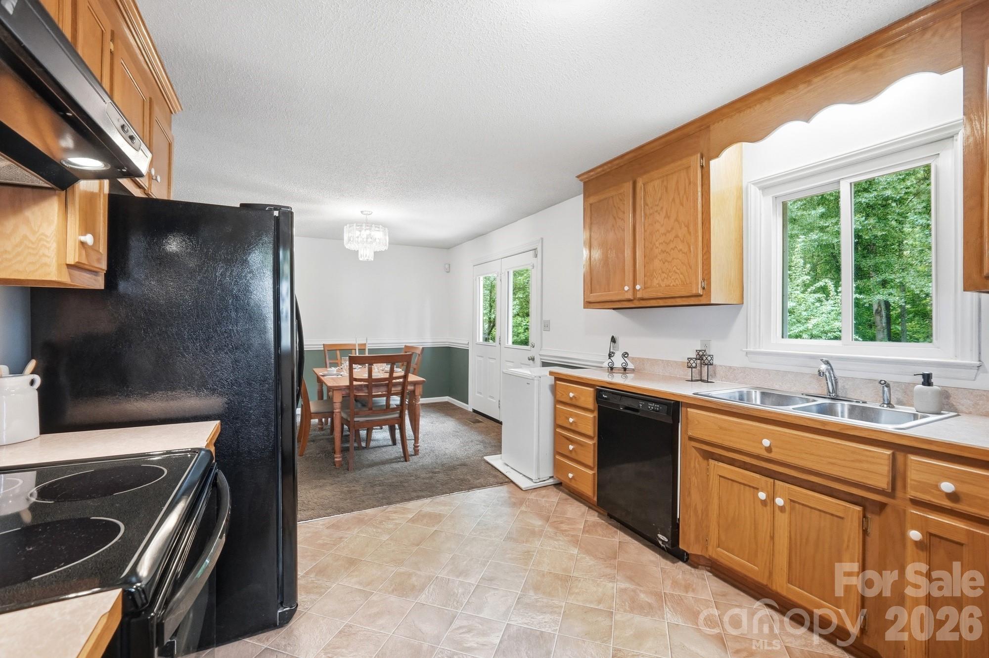 1037 Wilkerson Street — Belmont