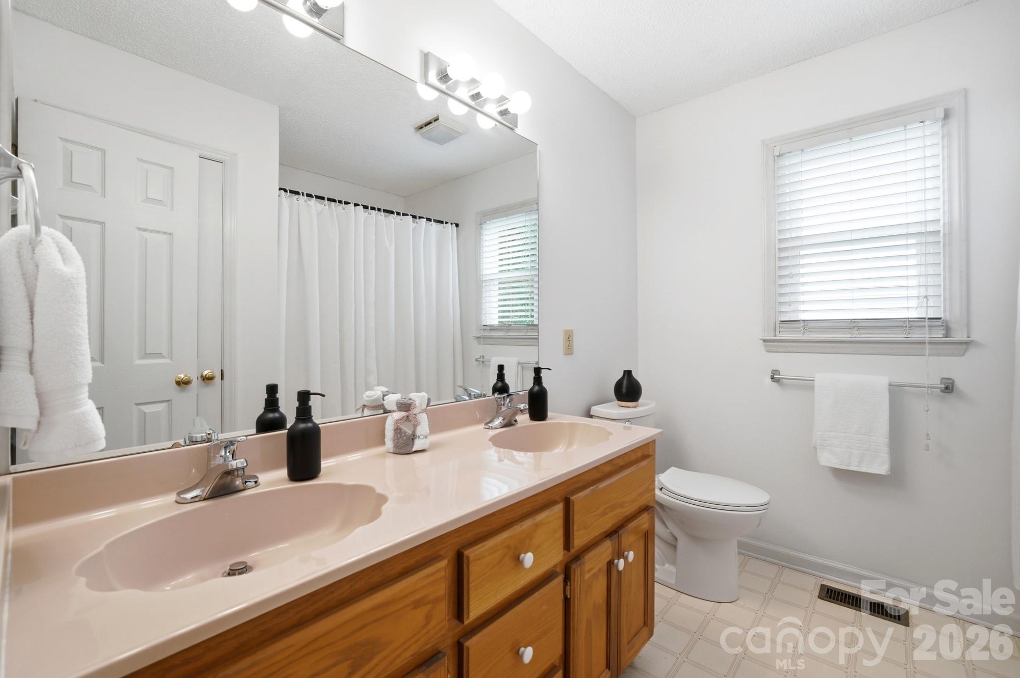 1037 Wilkerson Street — Belmont