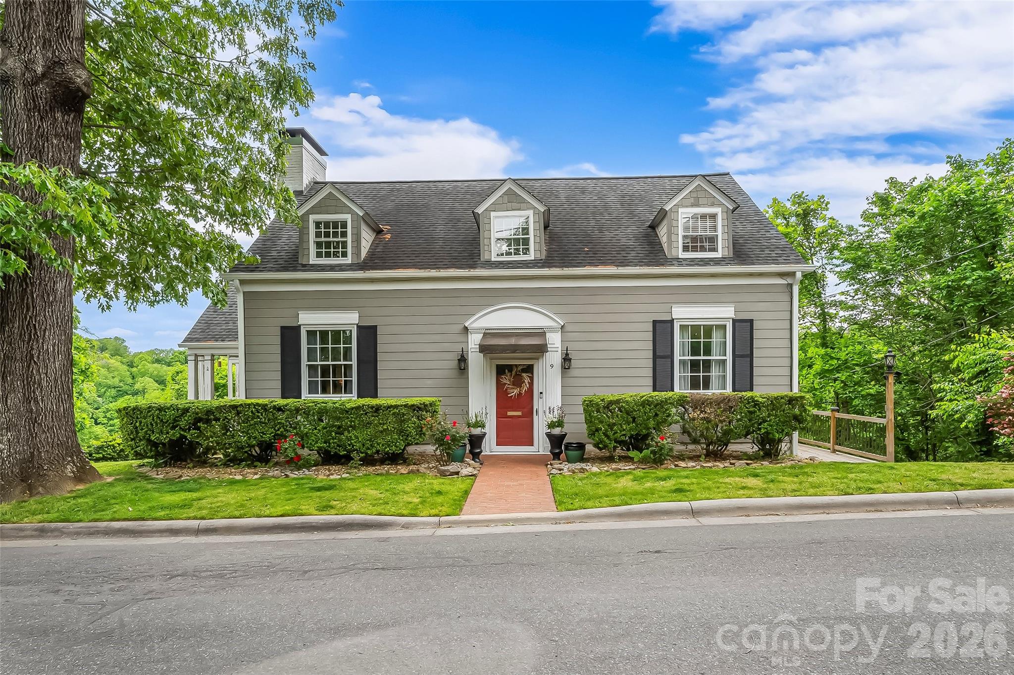 9 Crescent Drive — Marion