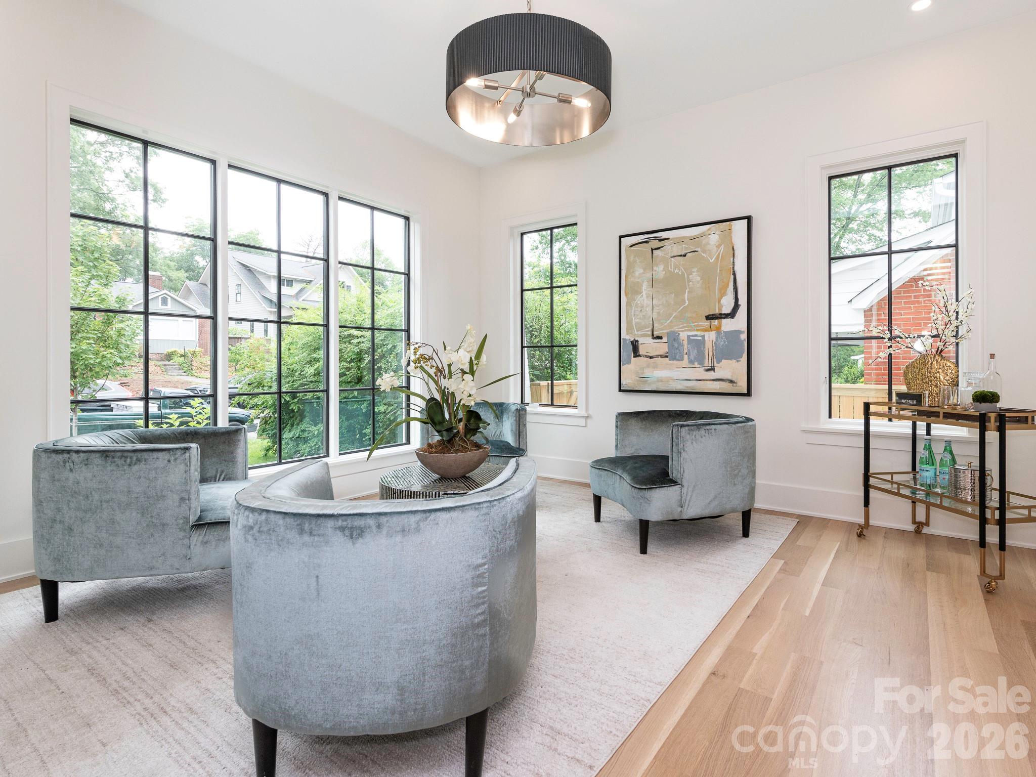 2510 Chesterfield Avenue — Charlotte