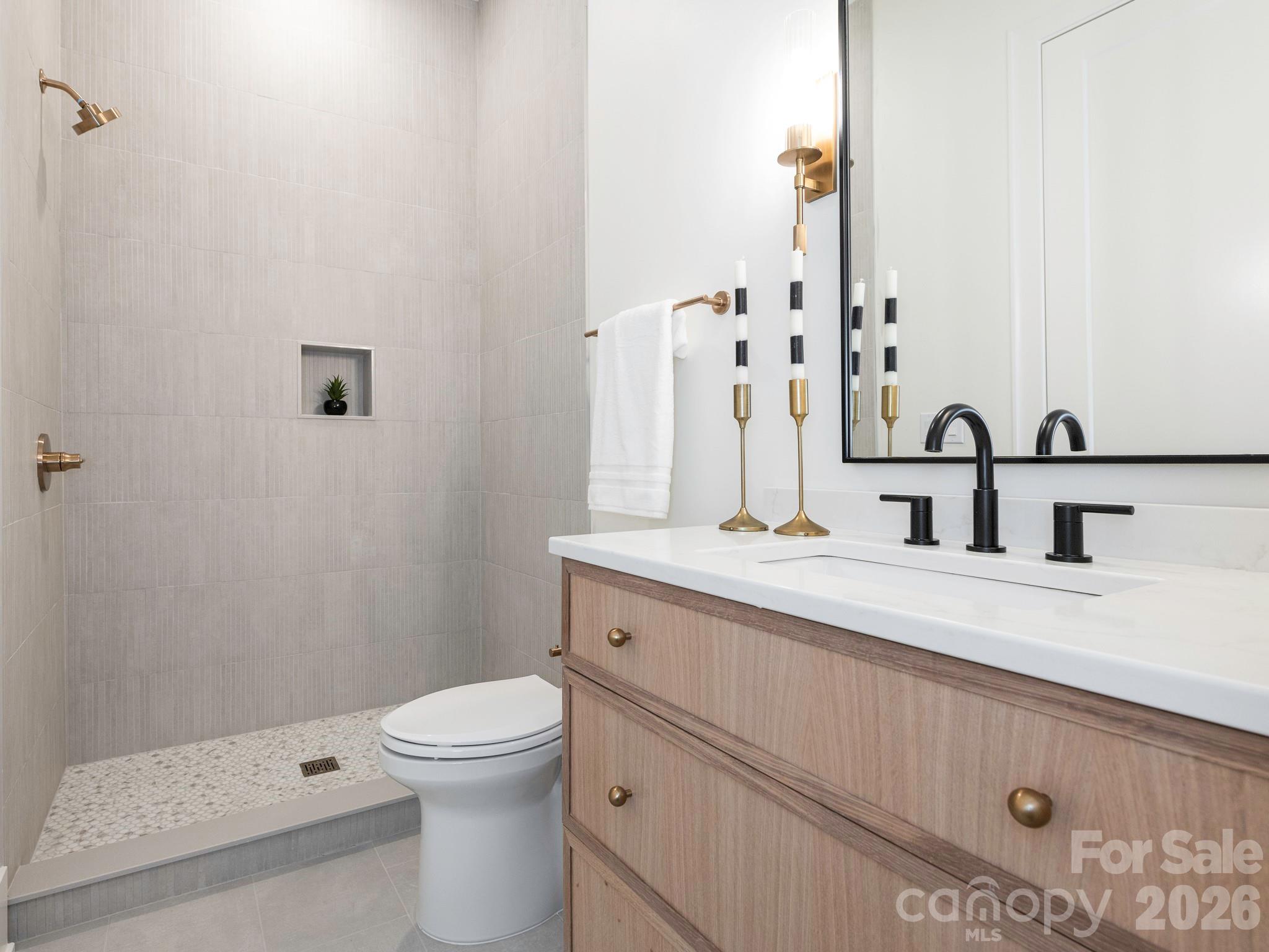 2510 Chesterfield Avenue — Charlotte