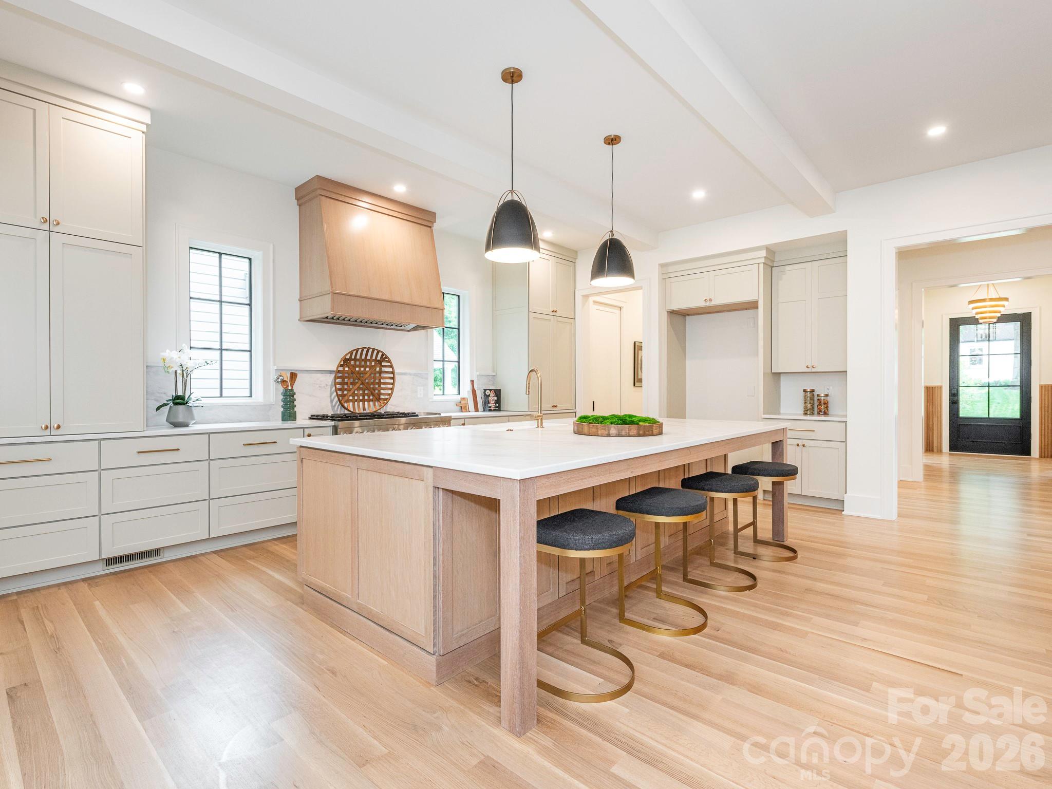 2510 Chesterfield Avenue — Charlotte