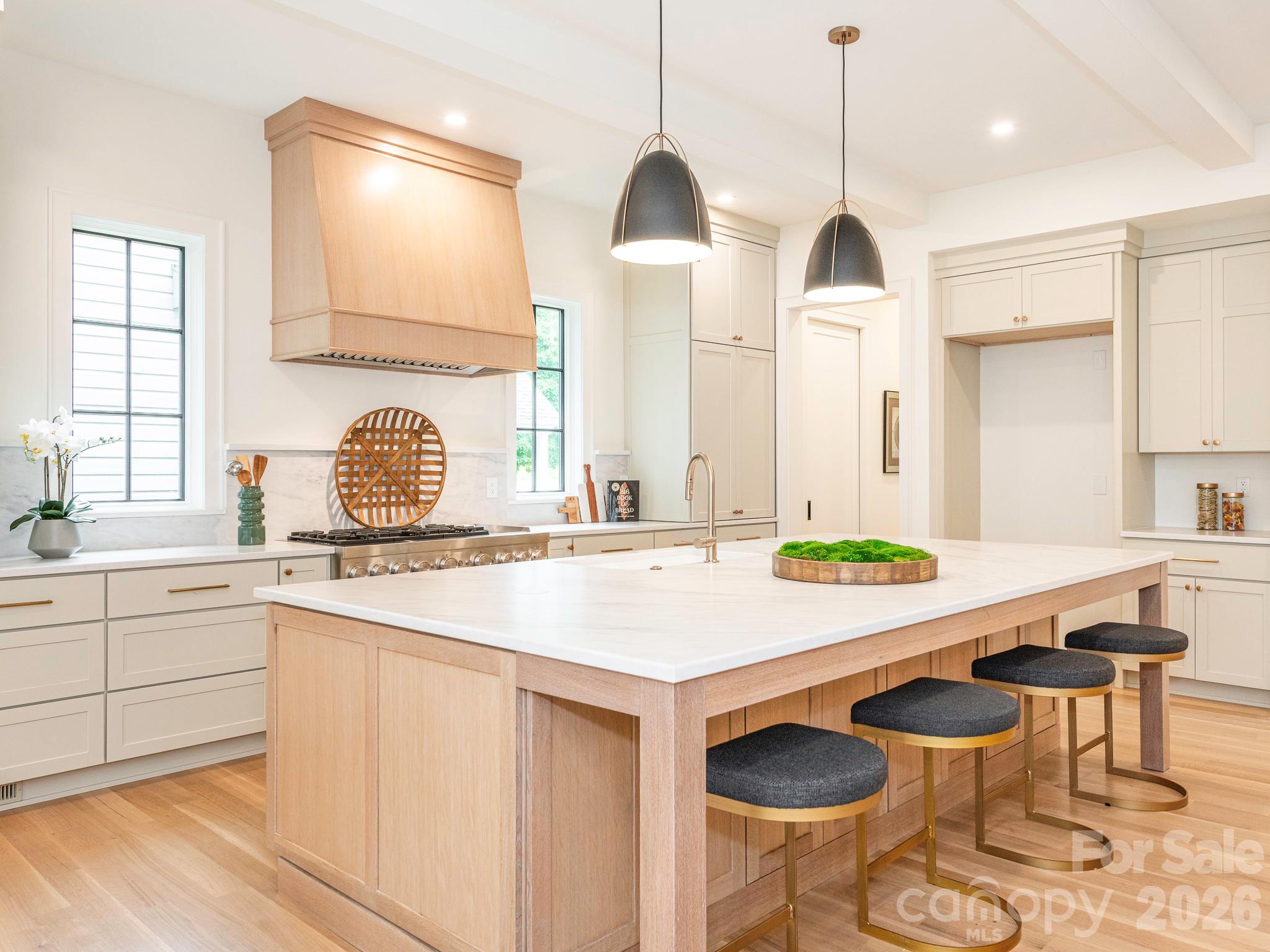 2510 Chesterfield Avenue — Charlotte