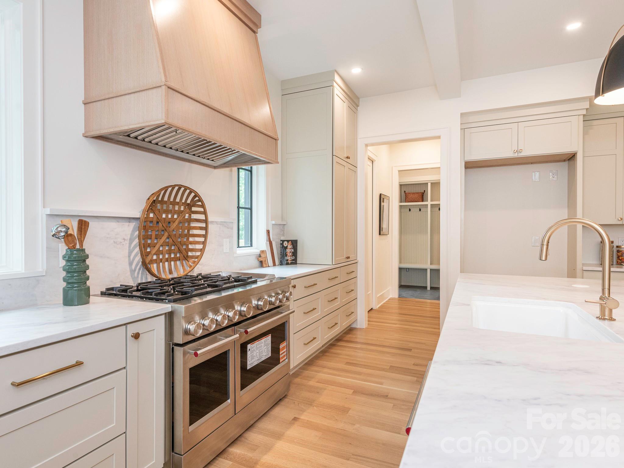 2510 Chesterfield Avenue — Charlotte