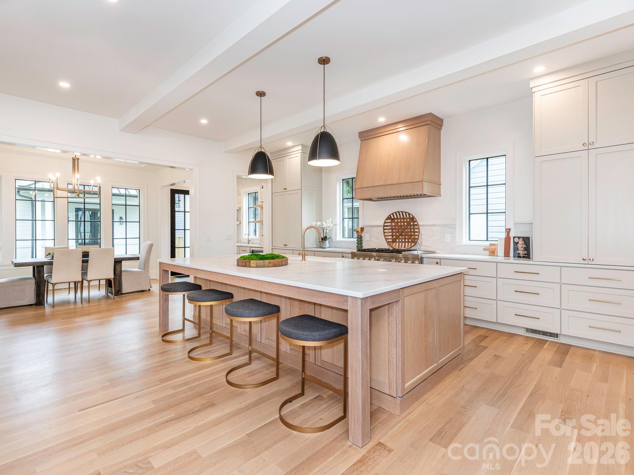 2510 Chesterfield Avenue — Charlotte