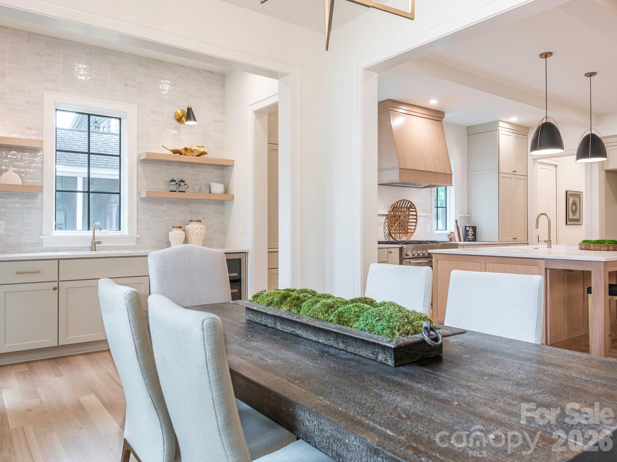 2510 Chesterfield Avenue — Charlotte