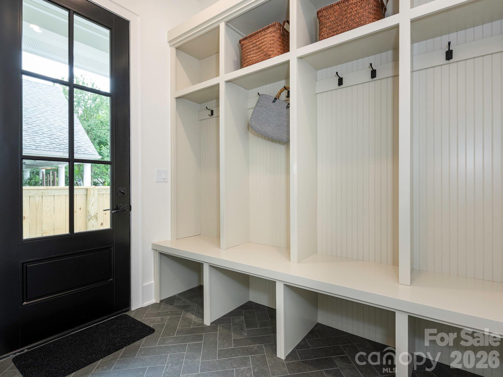 2510 Chesterfield Avenue — Charlotte