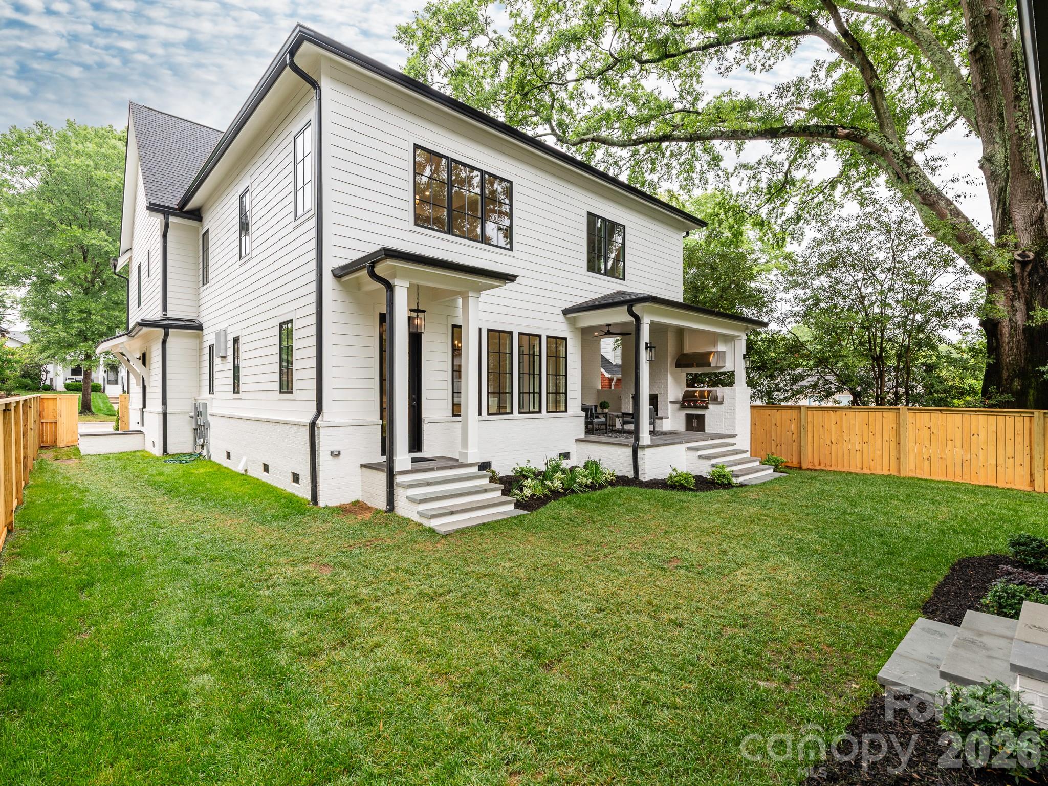 2510 Chesterfield Avenue — Charlotte