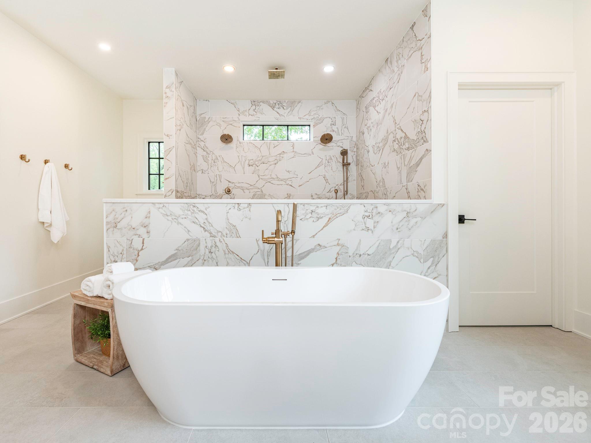 2510 Chesterfield Avenue — Charlotte