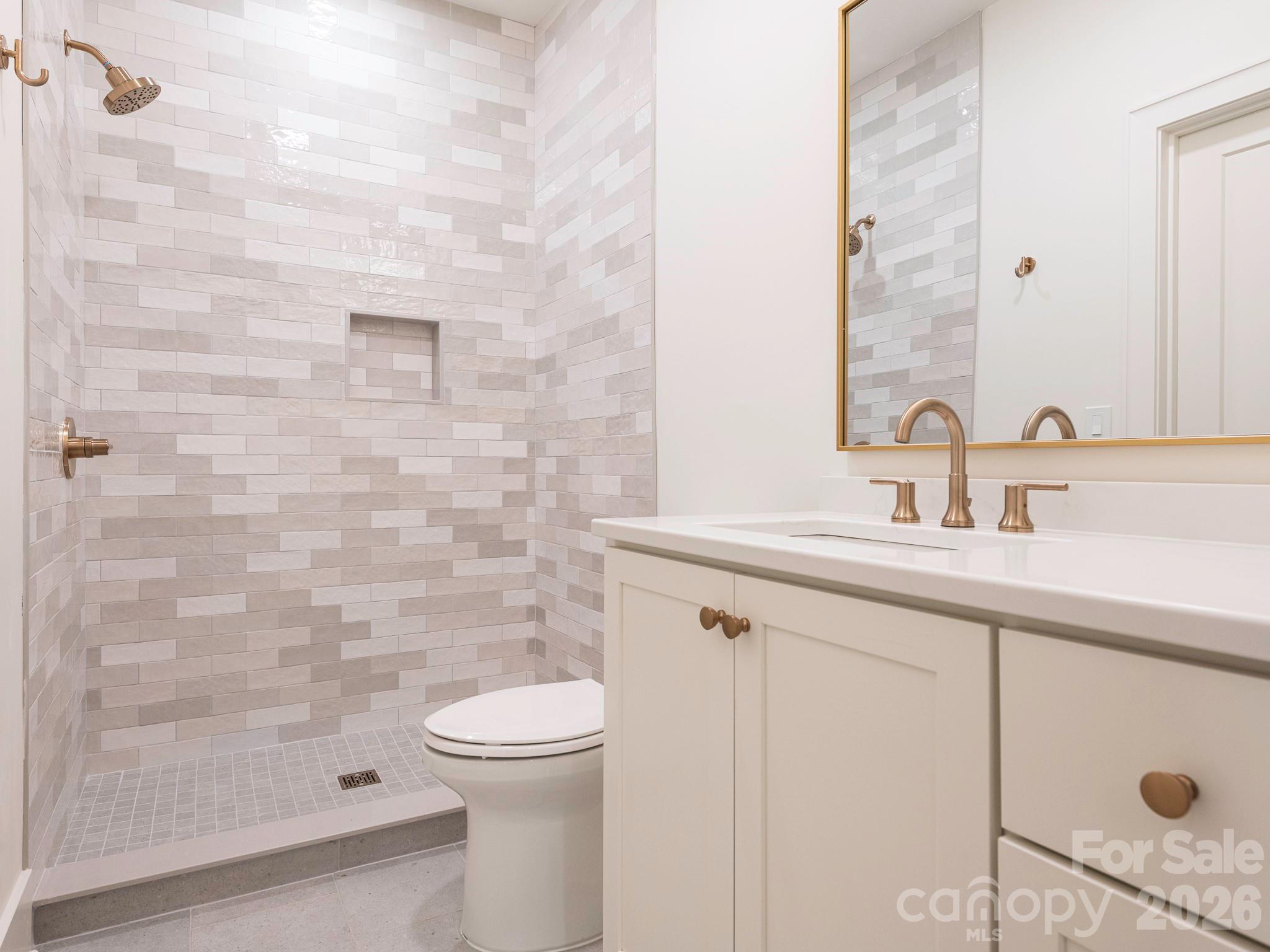 2510 Chesterfield Avenue — Charlotte