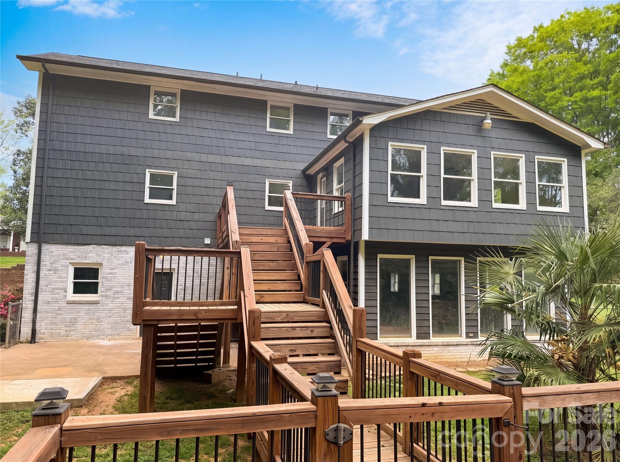 706 Crescent Drive — Cherryville