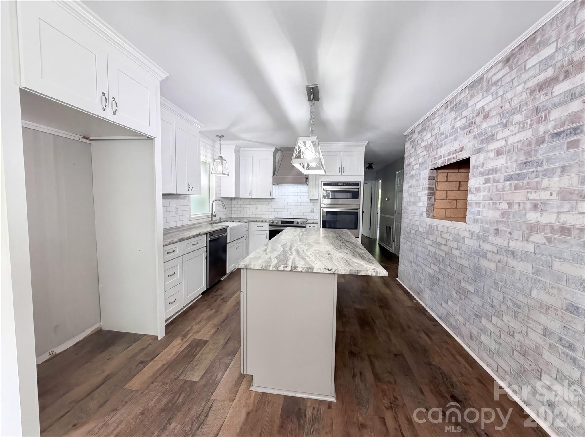 706 Crescent Drive — Cherryville