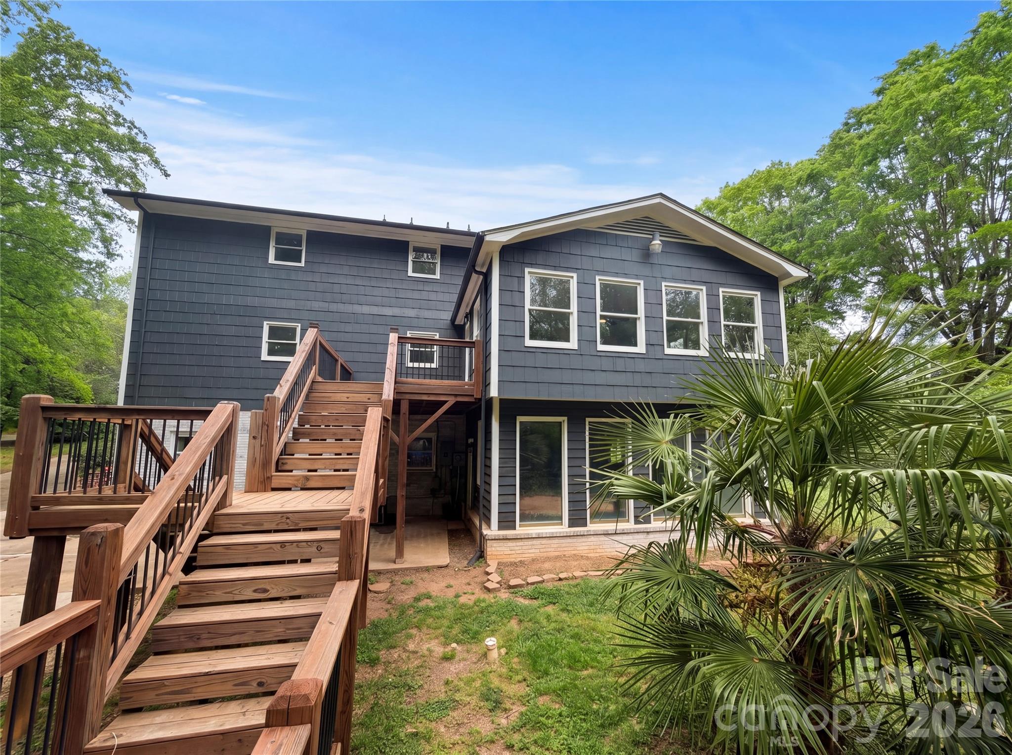 706 Crescent Drive — Cherryville