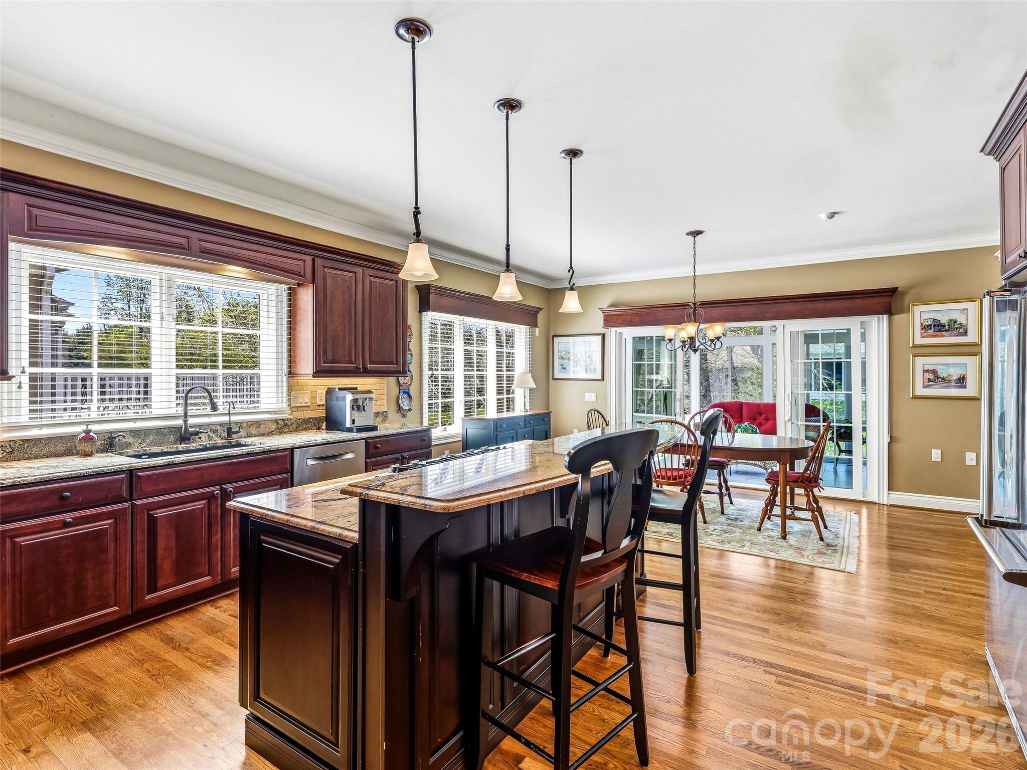 33 Tiverton Lane — Asheville