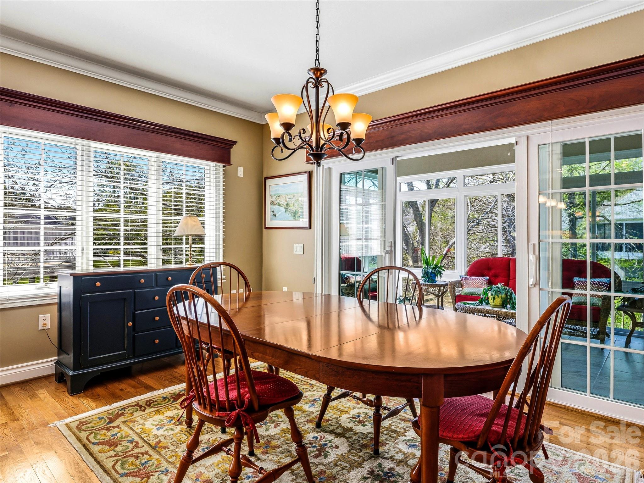 33 Tiverton Lane — Asheville