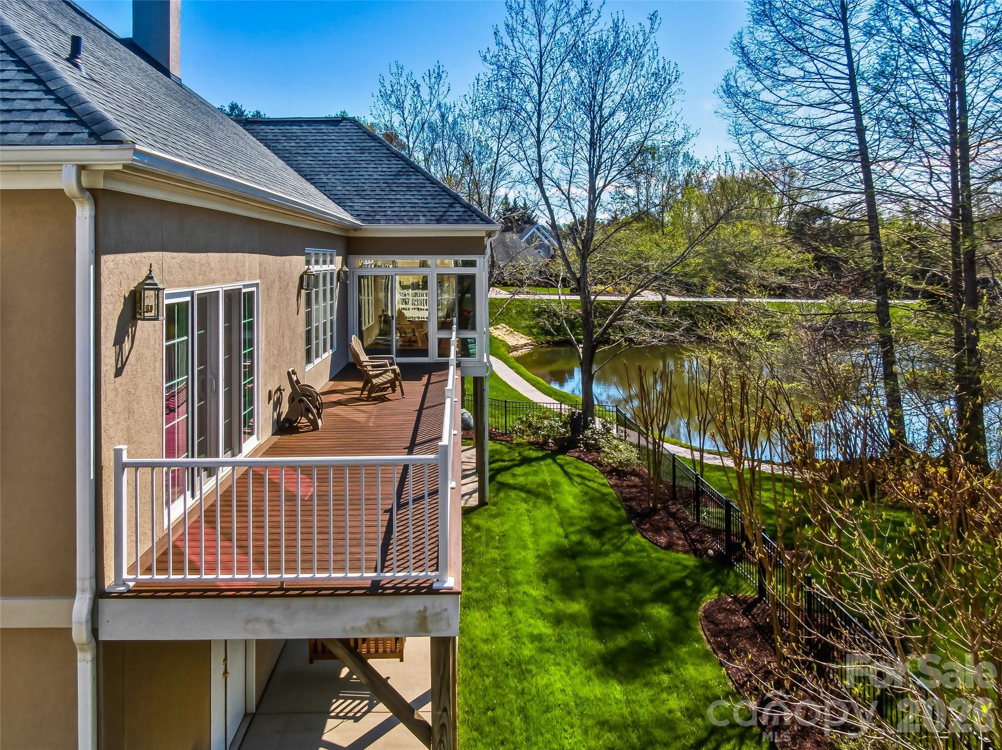 33 Tiverton Lane — Asheville