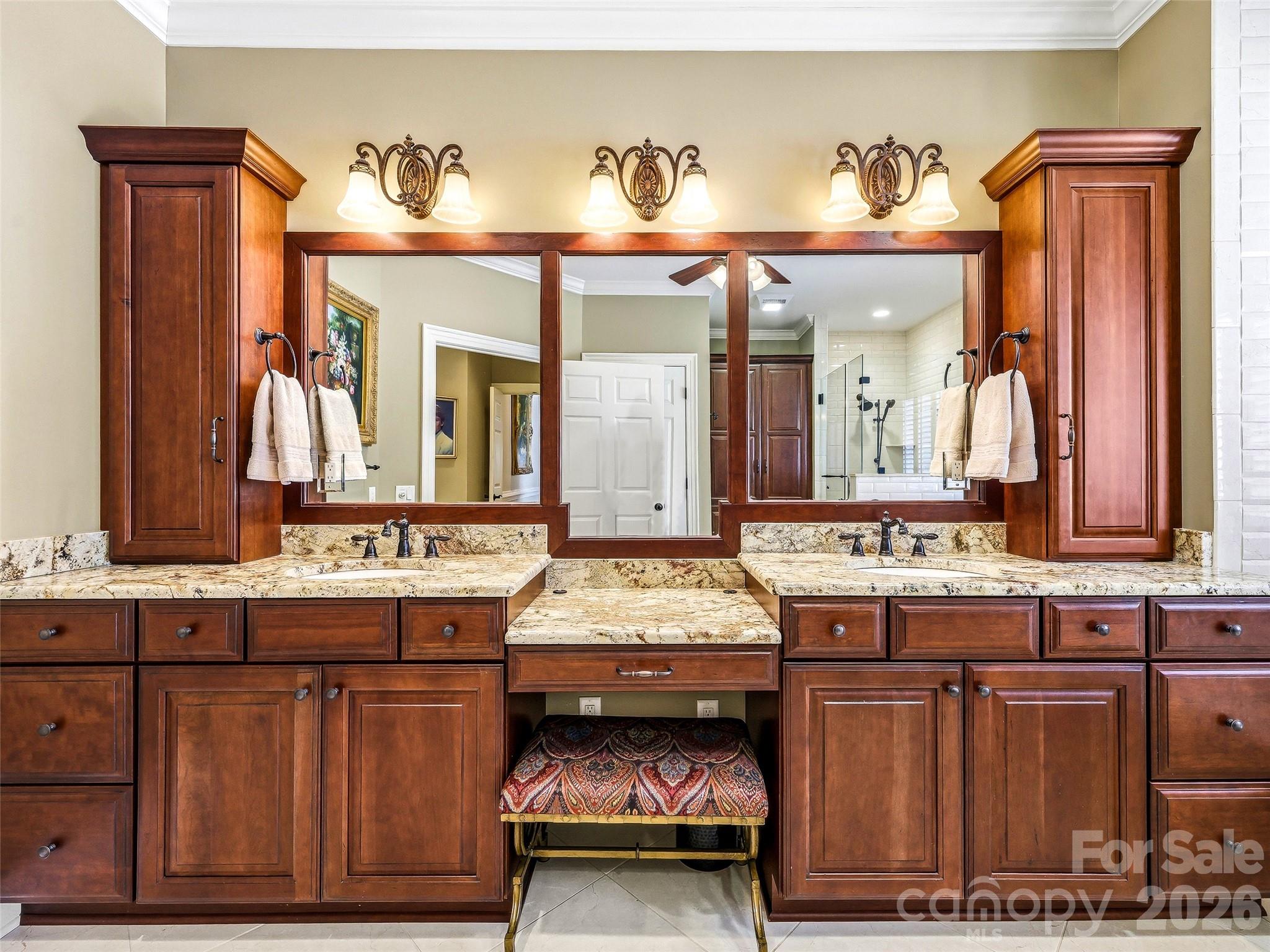 33 Tiverton Lane — Asheville