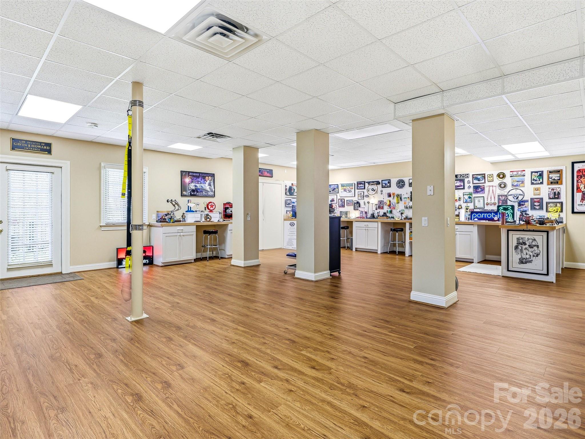 33 Tiverton Lane — Asheville
