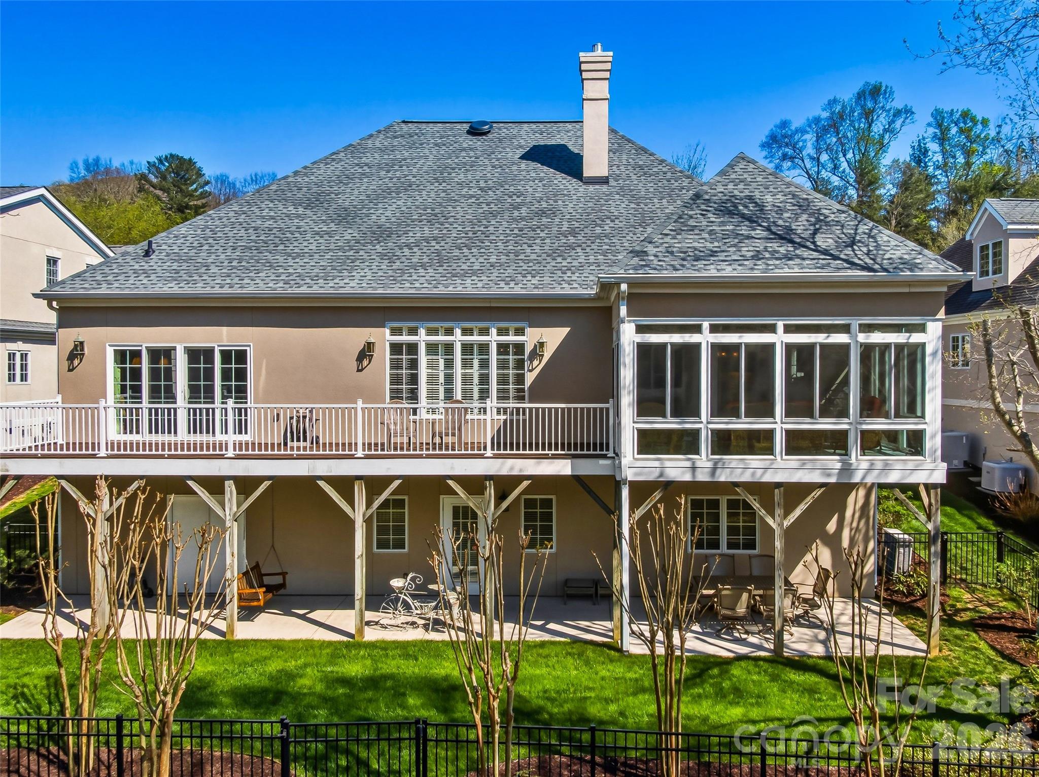 33 Tiverton Lane — Asheville