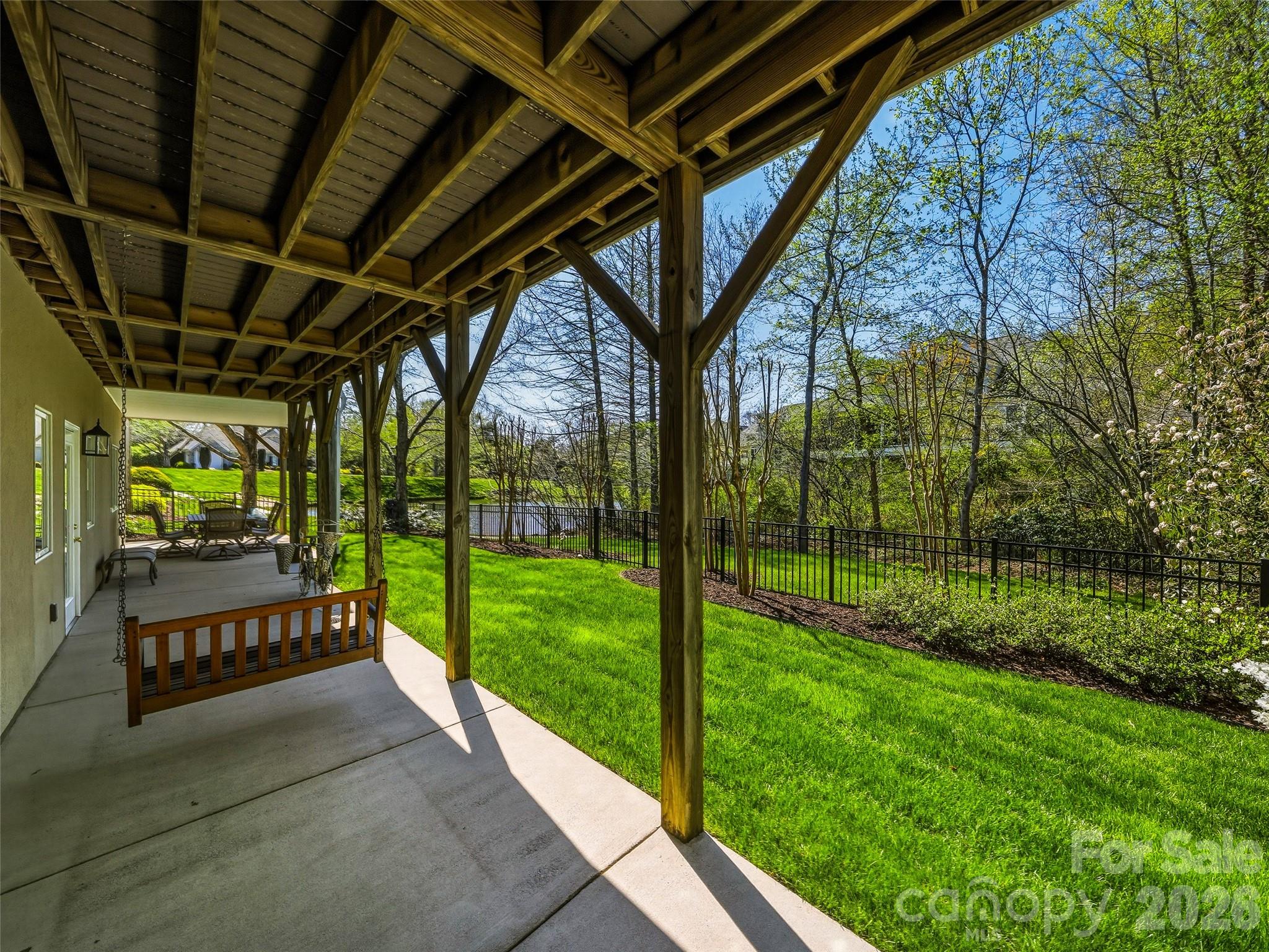 33 Tiverton Lane — Asheville