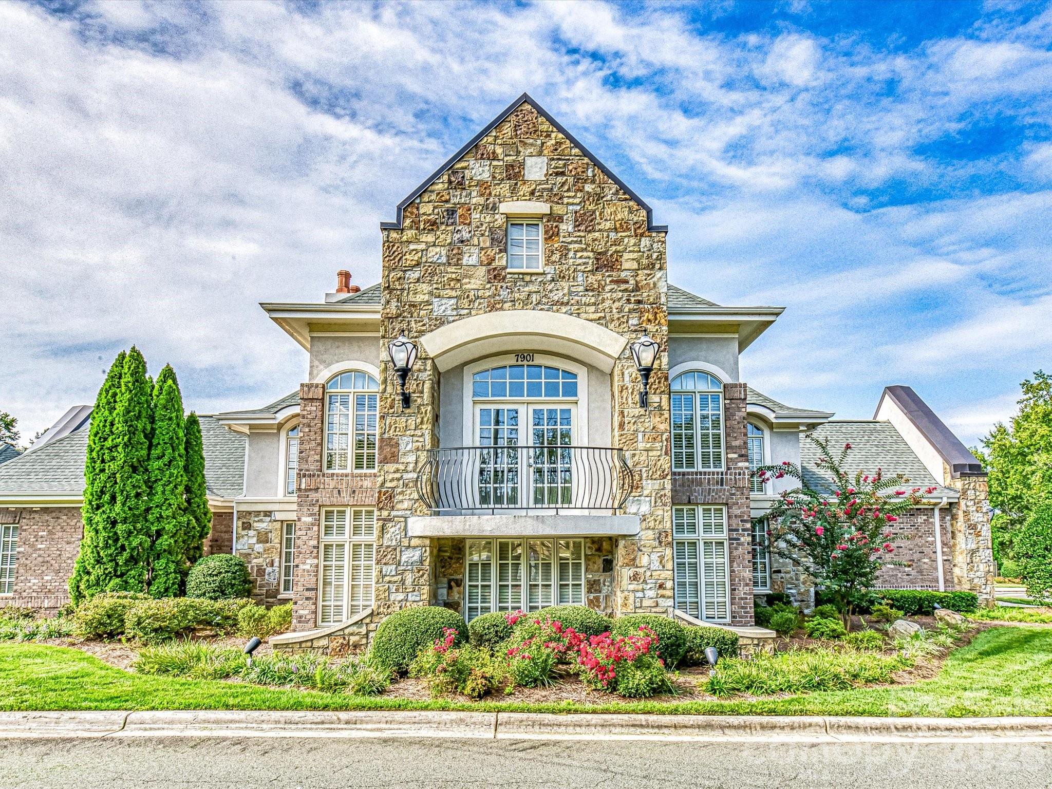 8210 Soaring Eagle Lane — Waxhaw